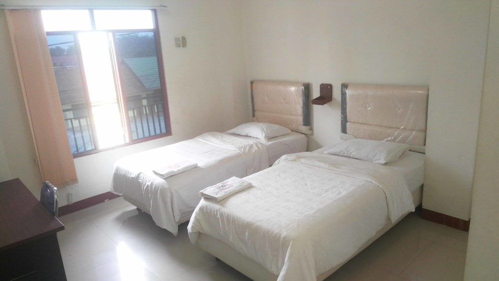Deluxe Twin Room, 2 Twin Beds photo 3