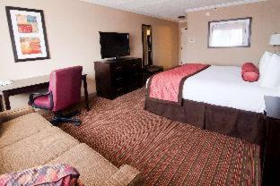 One-Bedroom King Suite - Non-Smoking - Photo 5