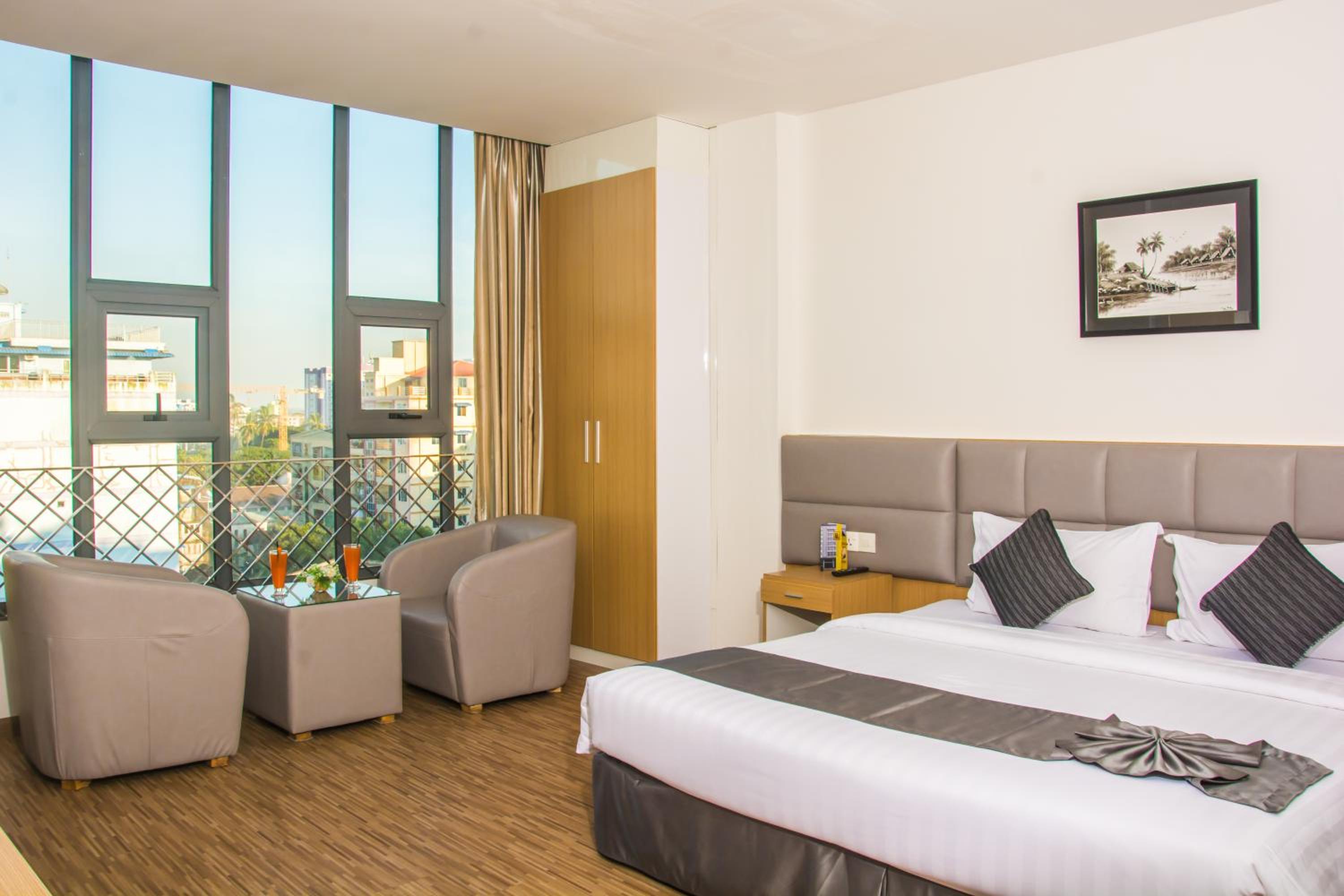 Deluxe Suite