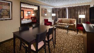 Executive Queen Room with Two Queen Beds - Non-Smoking - Photo 4