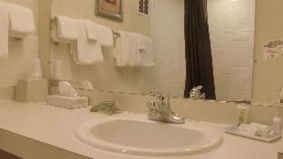 Family Room - Photo 7