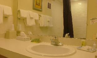 Family Room - Photo 8