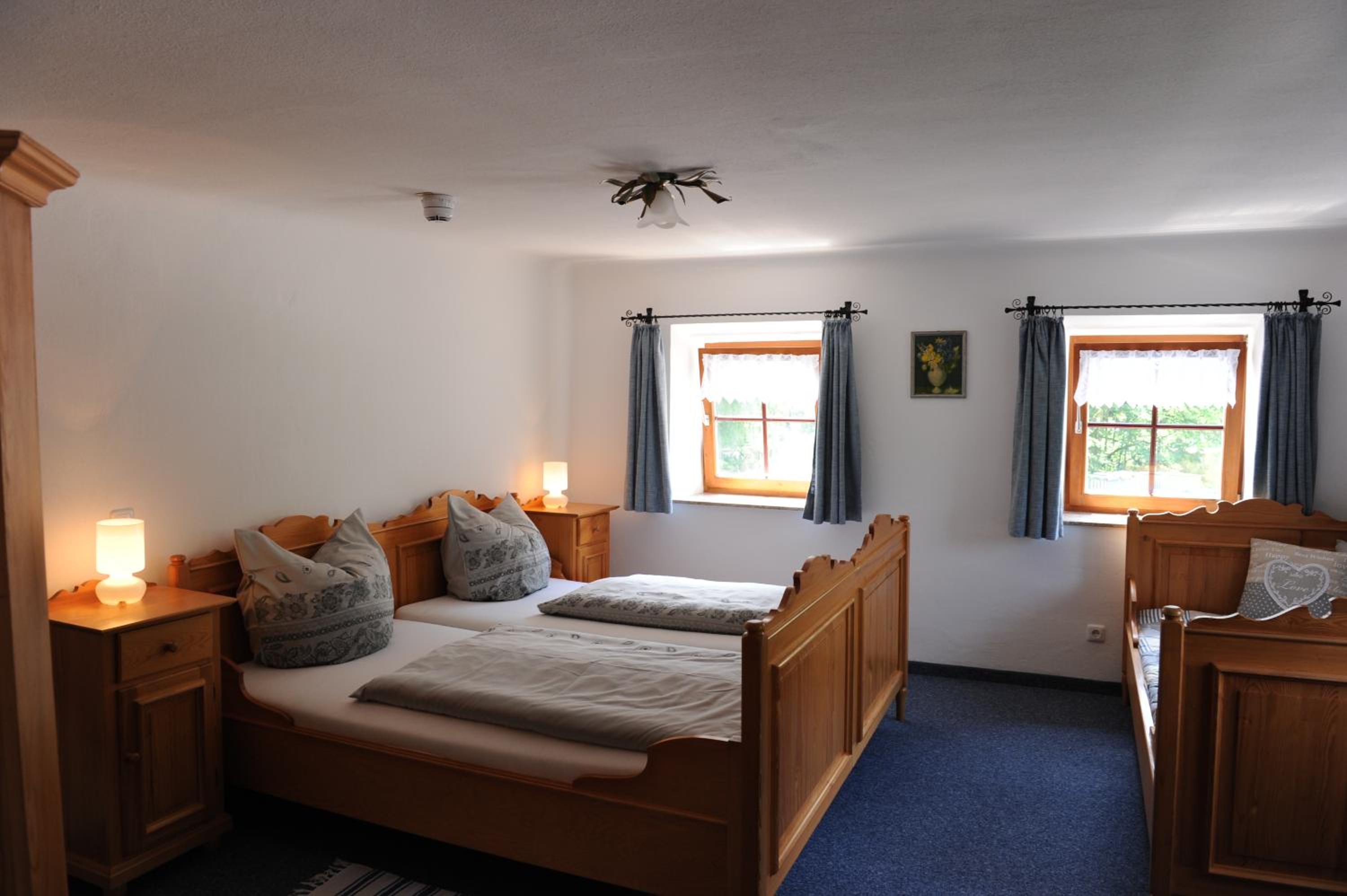 Apartment with Mountain View photo 2