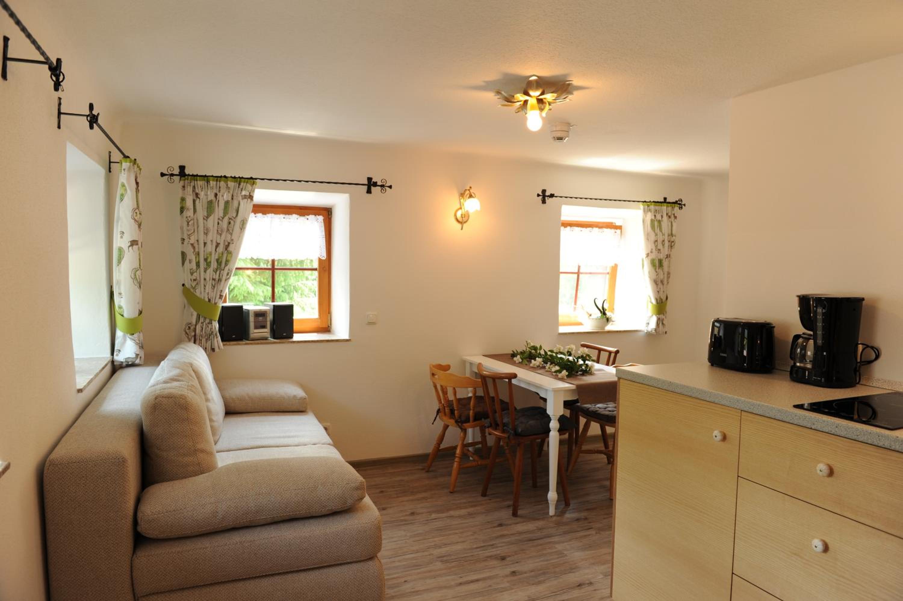 Apartment with Mountain View photo 3