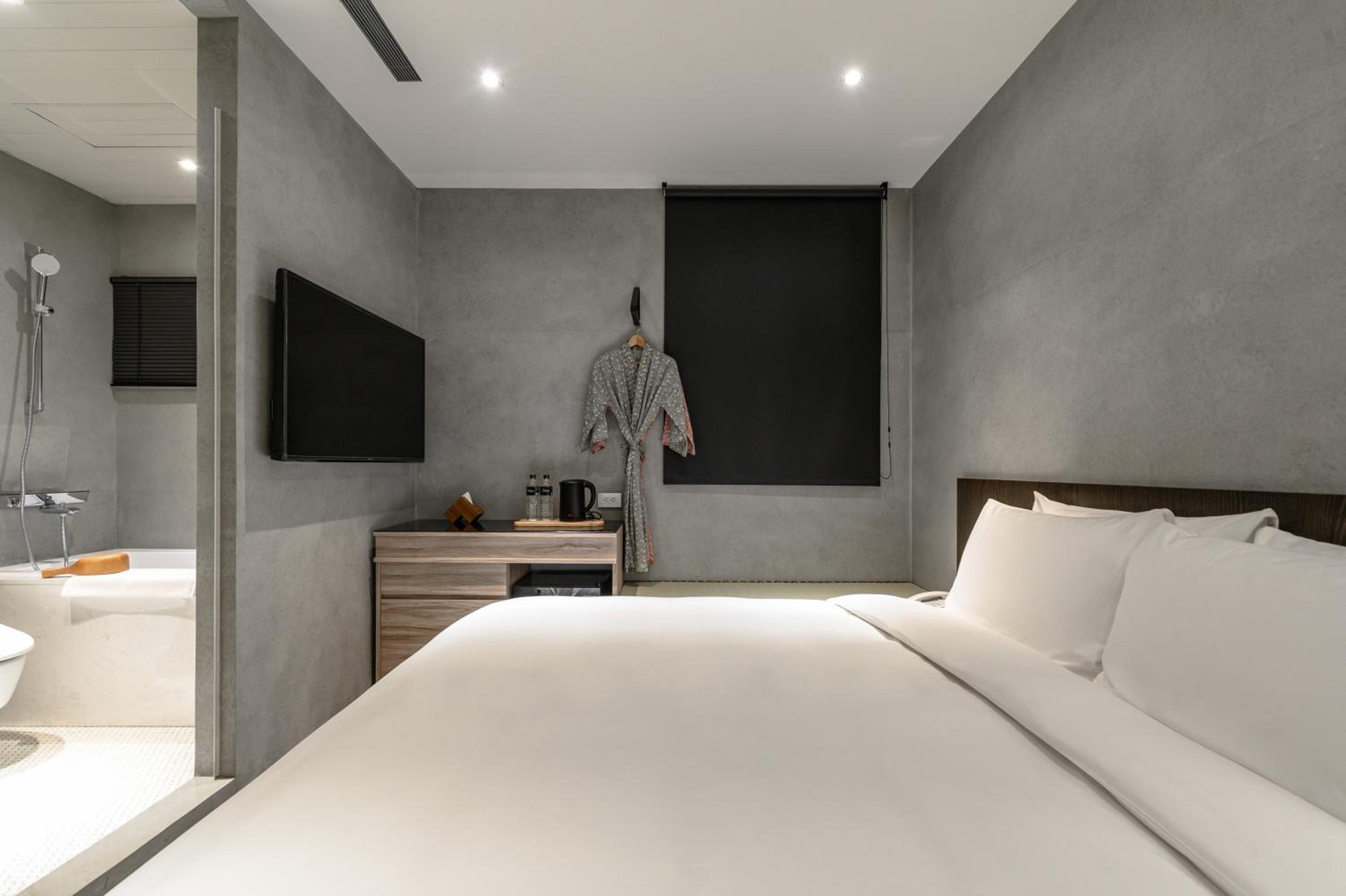 Standard Double Room - Photo 3