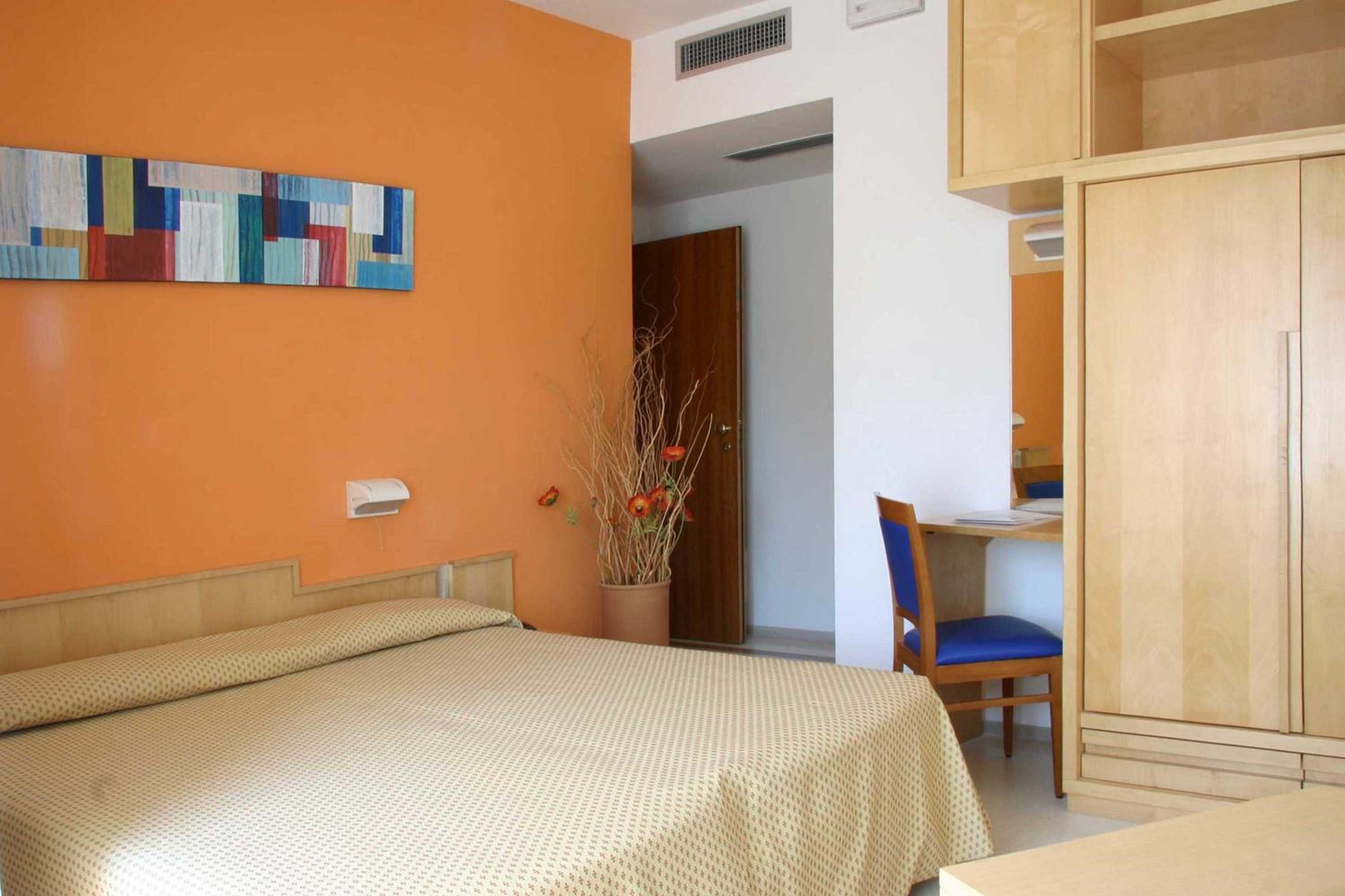 Triple Room - Photo 1