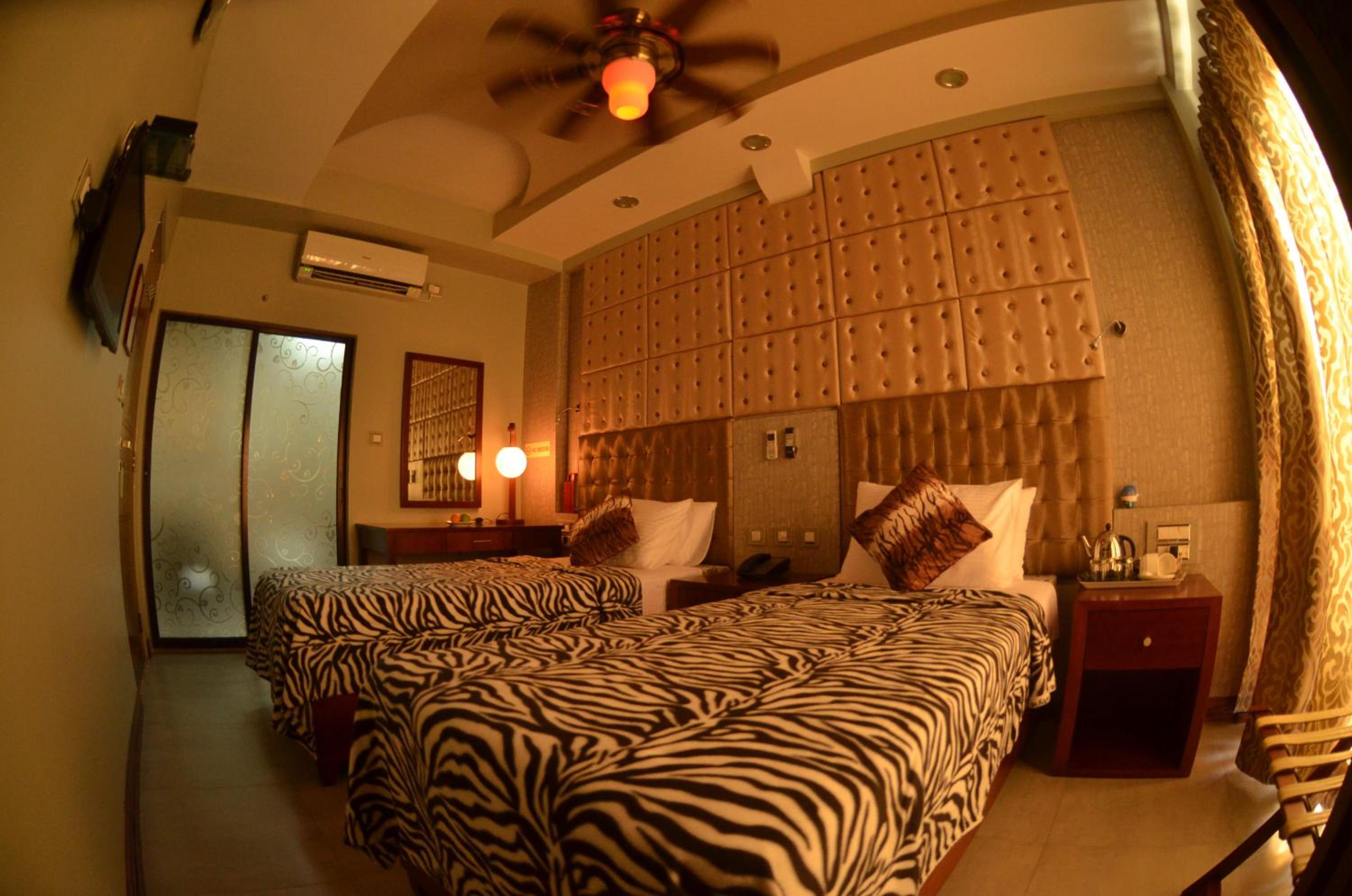 Deluxe Double or Twin Room photo 1