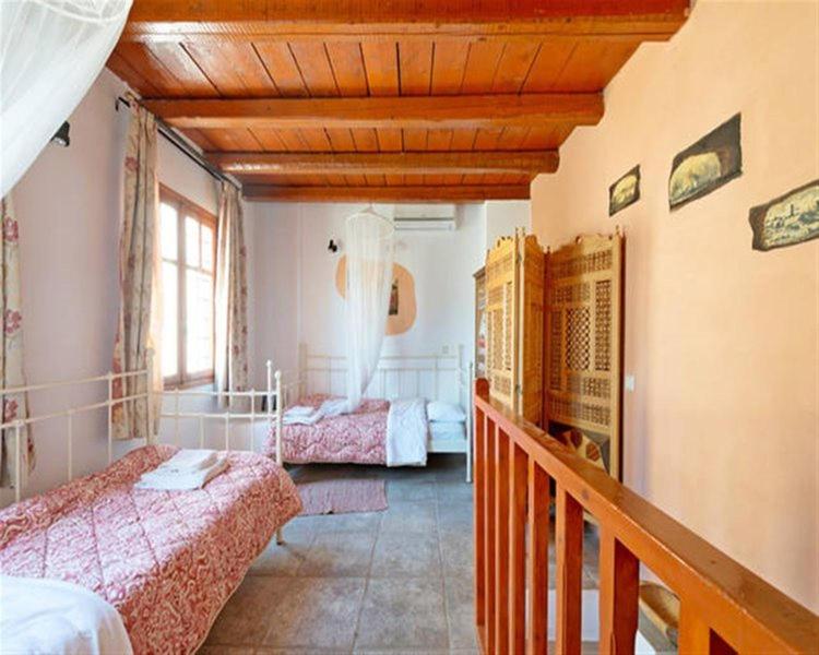 Villa with Private Pool photo 1