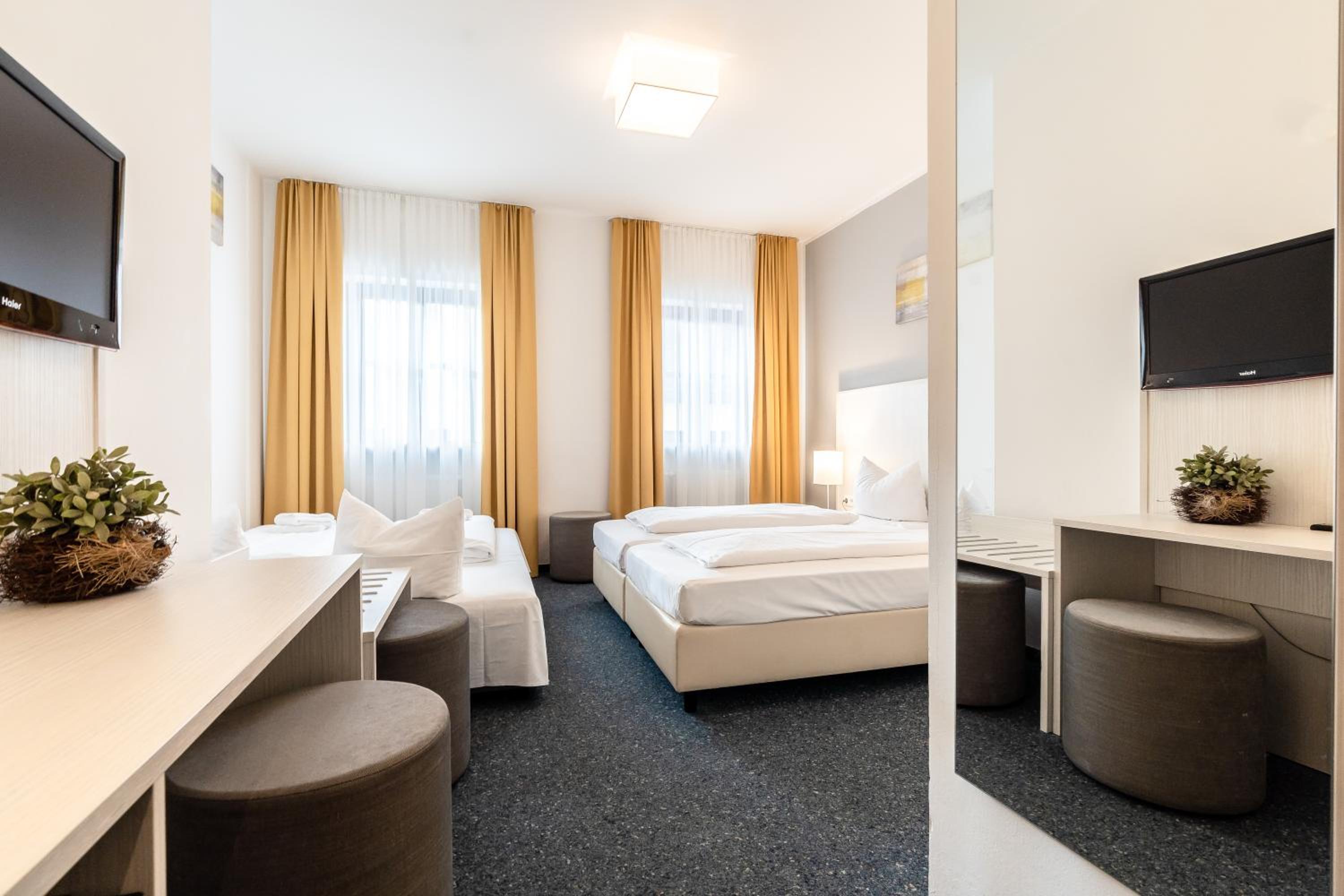Triple Room - Photo 1