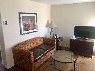 Queen Room - Disability Access Tub - Photo 8