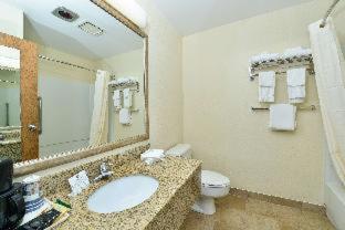 King Room with Tub - Disability Access/Non Smoking - Photo 2