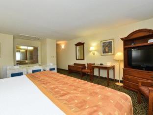 King Room - Non Smoking - Photo 5