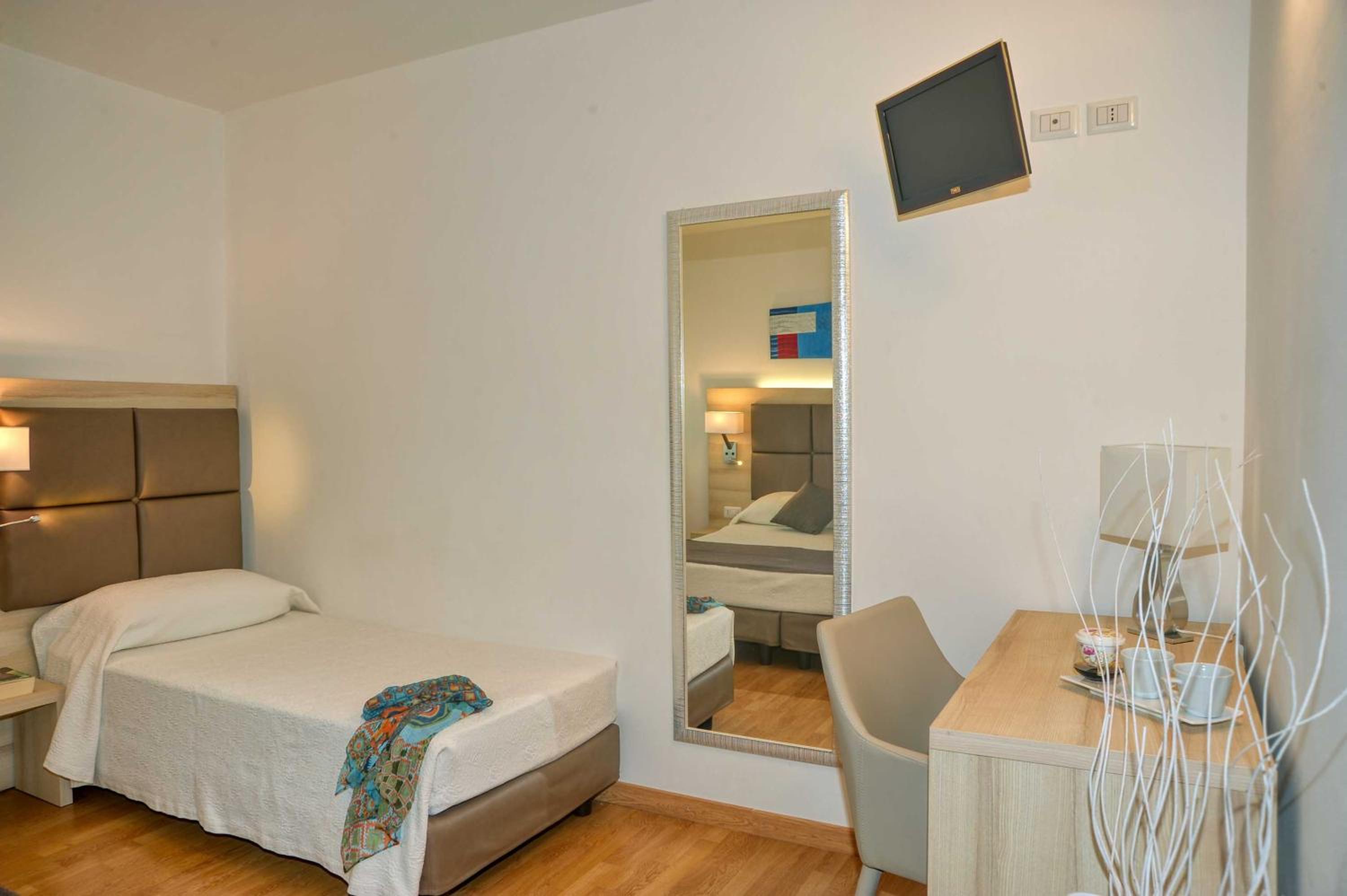 Superior Triple Room - Photo 15