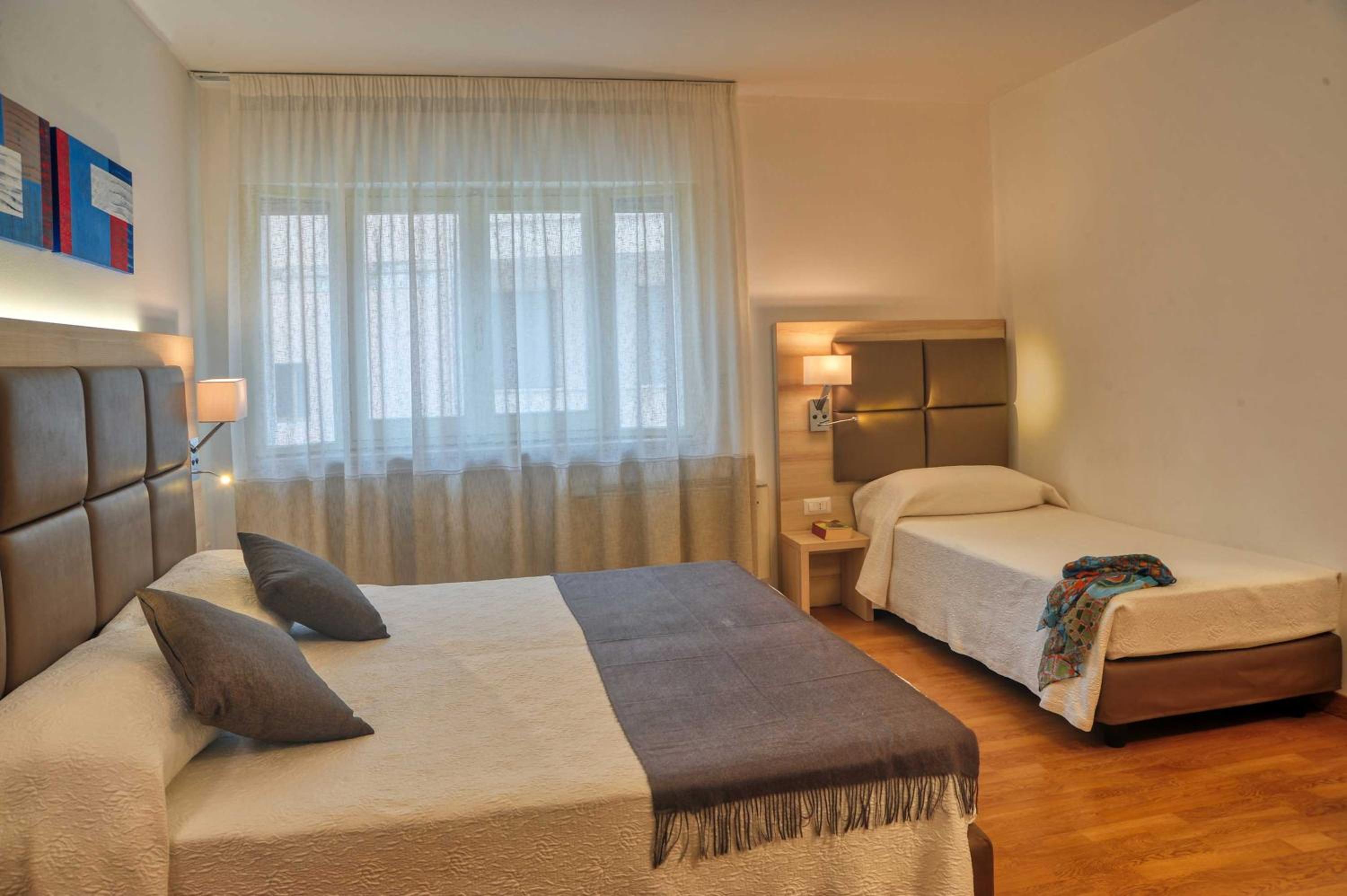 Superior Triple Room - Photo 17
