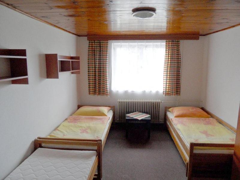 Triple Room with Shared Bathroom photo 3