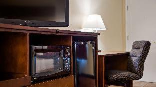 King Room with Roll-in Shower - Disability Access/Non-Smoking