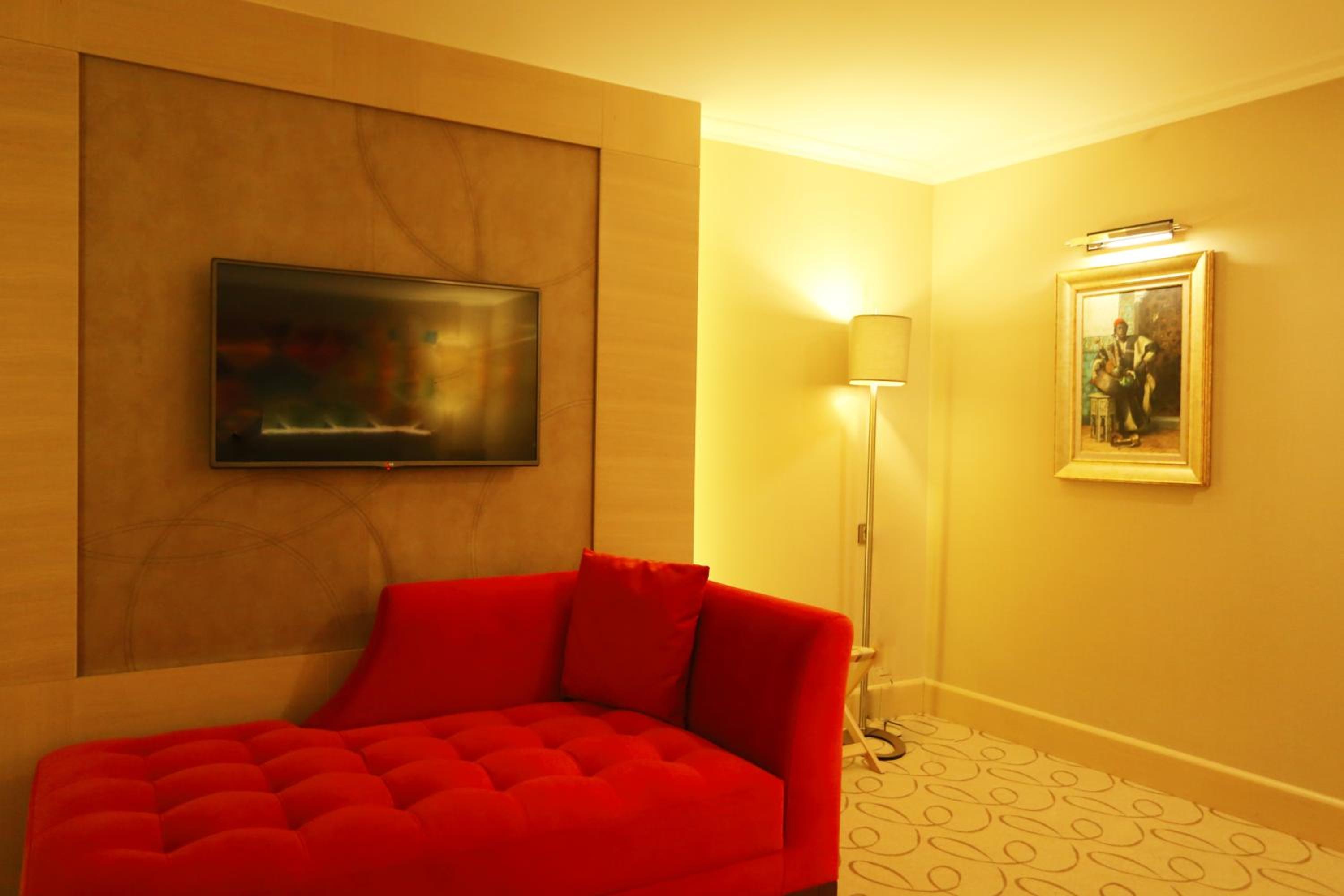 Family Room photo 2