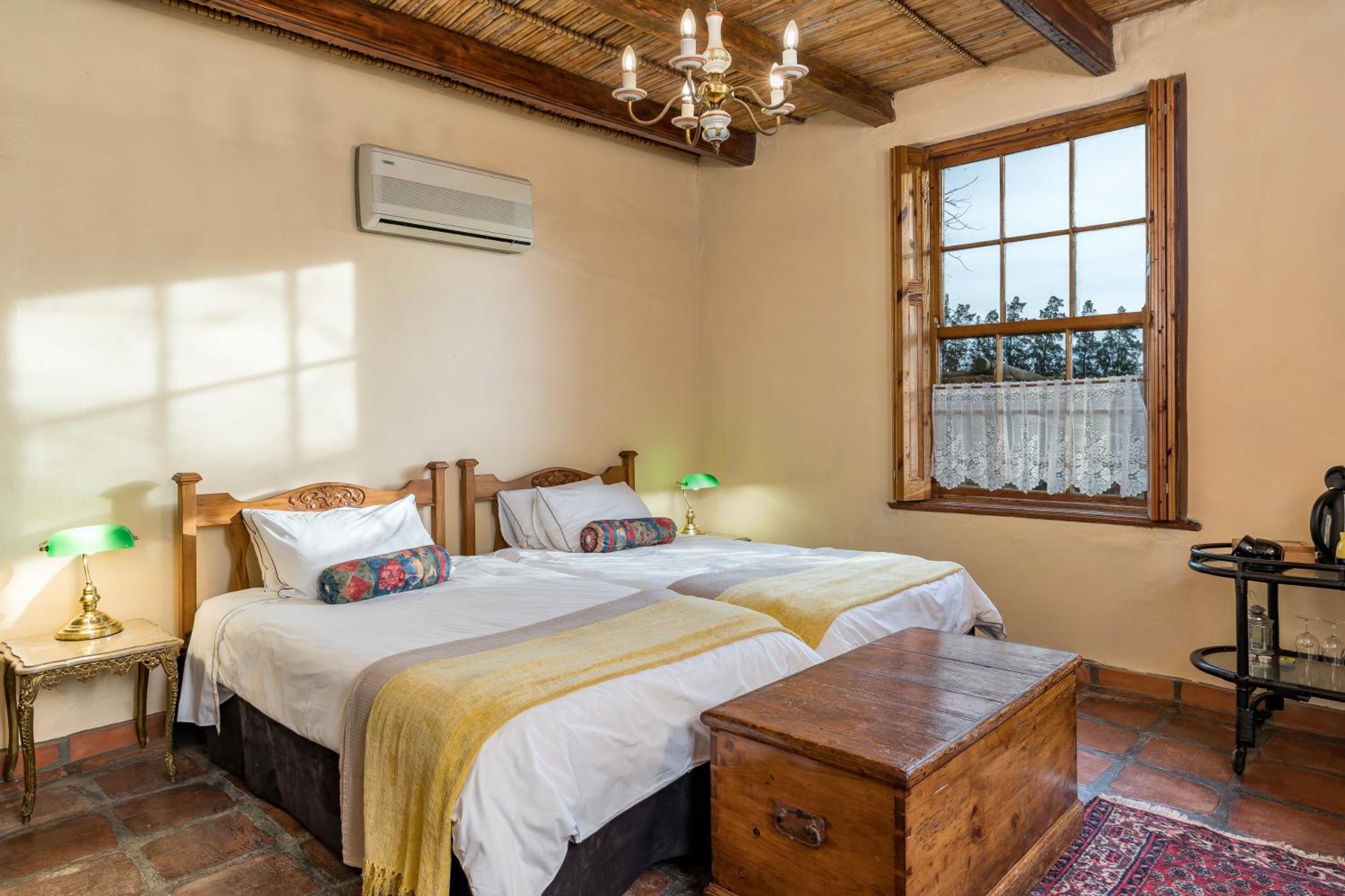 Twin Room - Photo 1