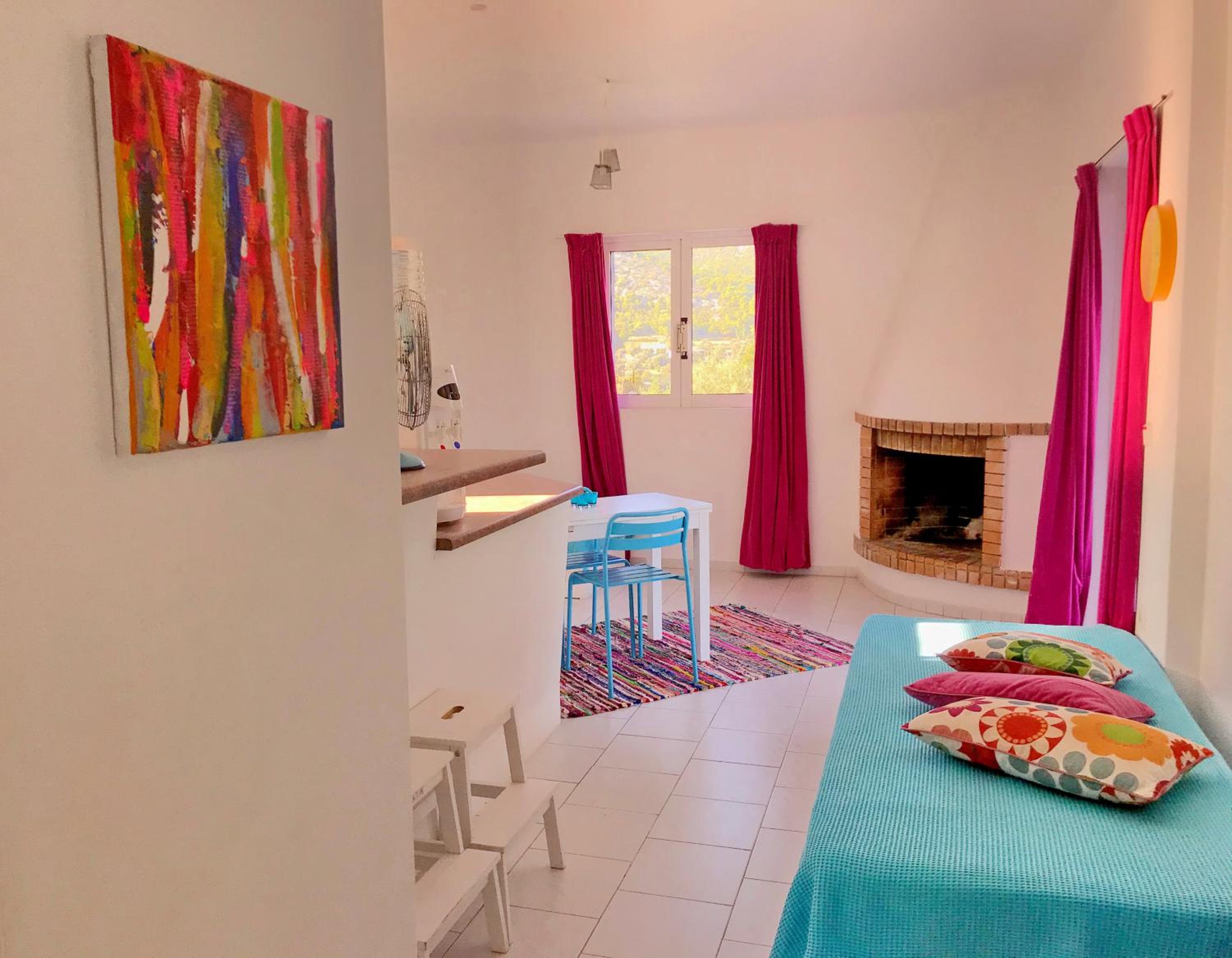 Deluxe Family Suite - Photo 35