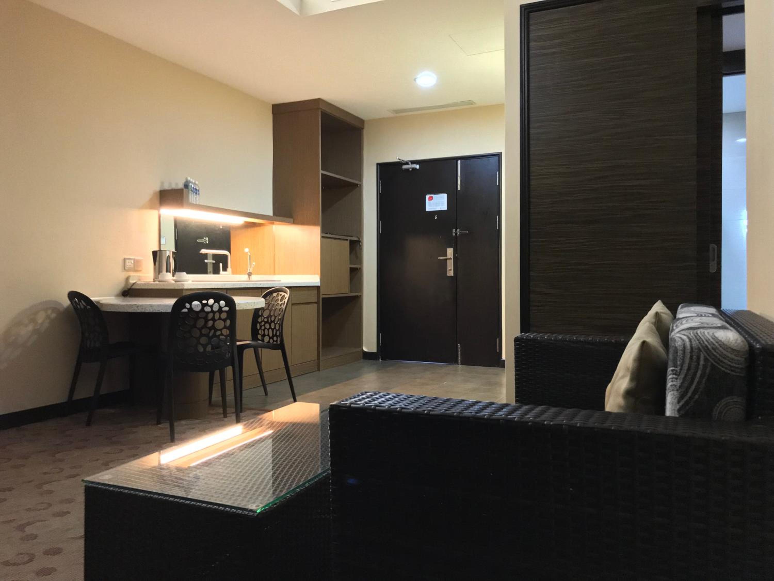Two-Bedroom Suite photo 3