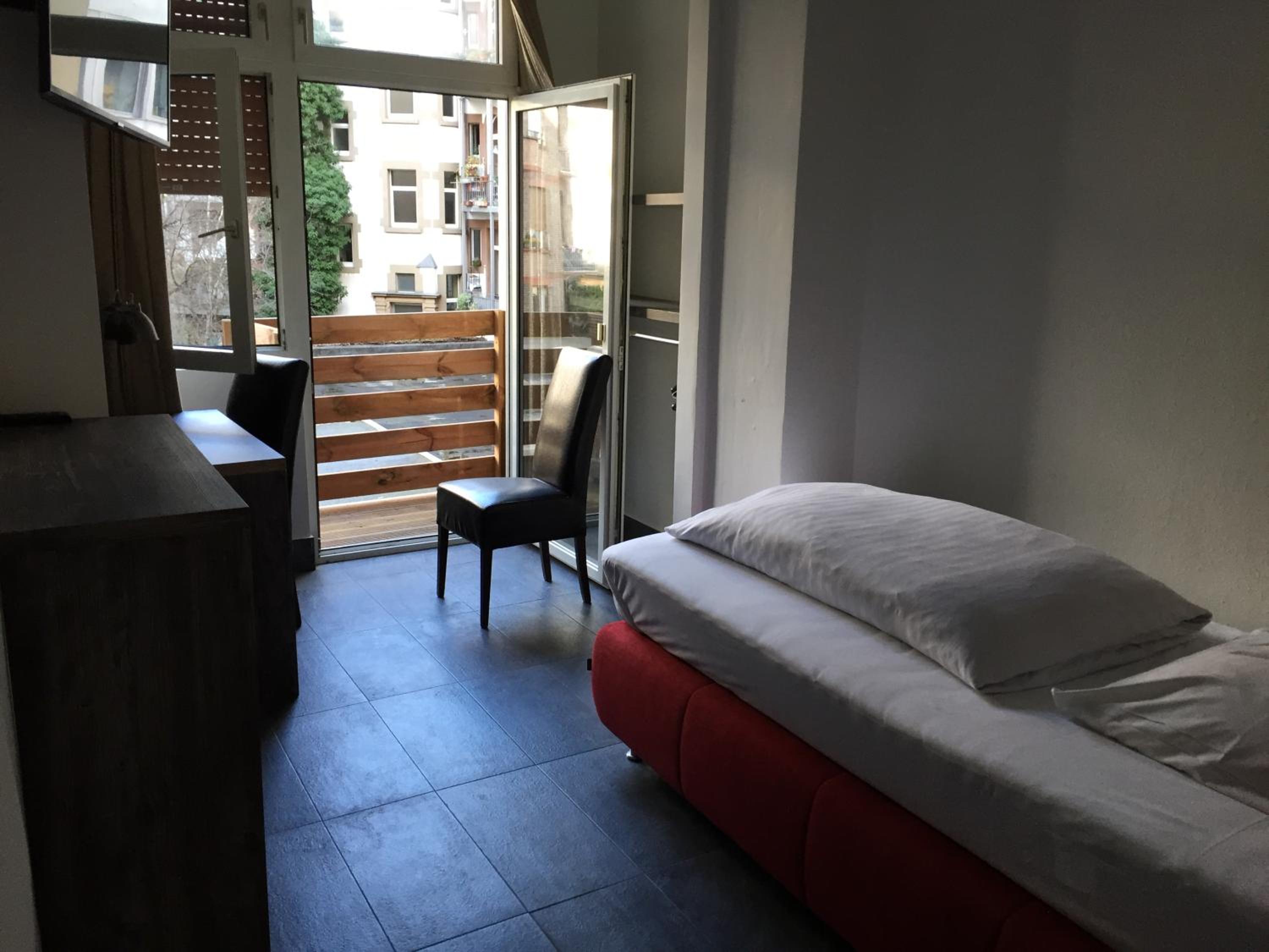Single Room photo 3