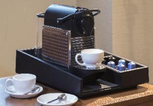 Standard King Room - Photo 9