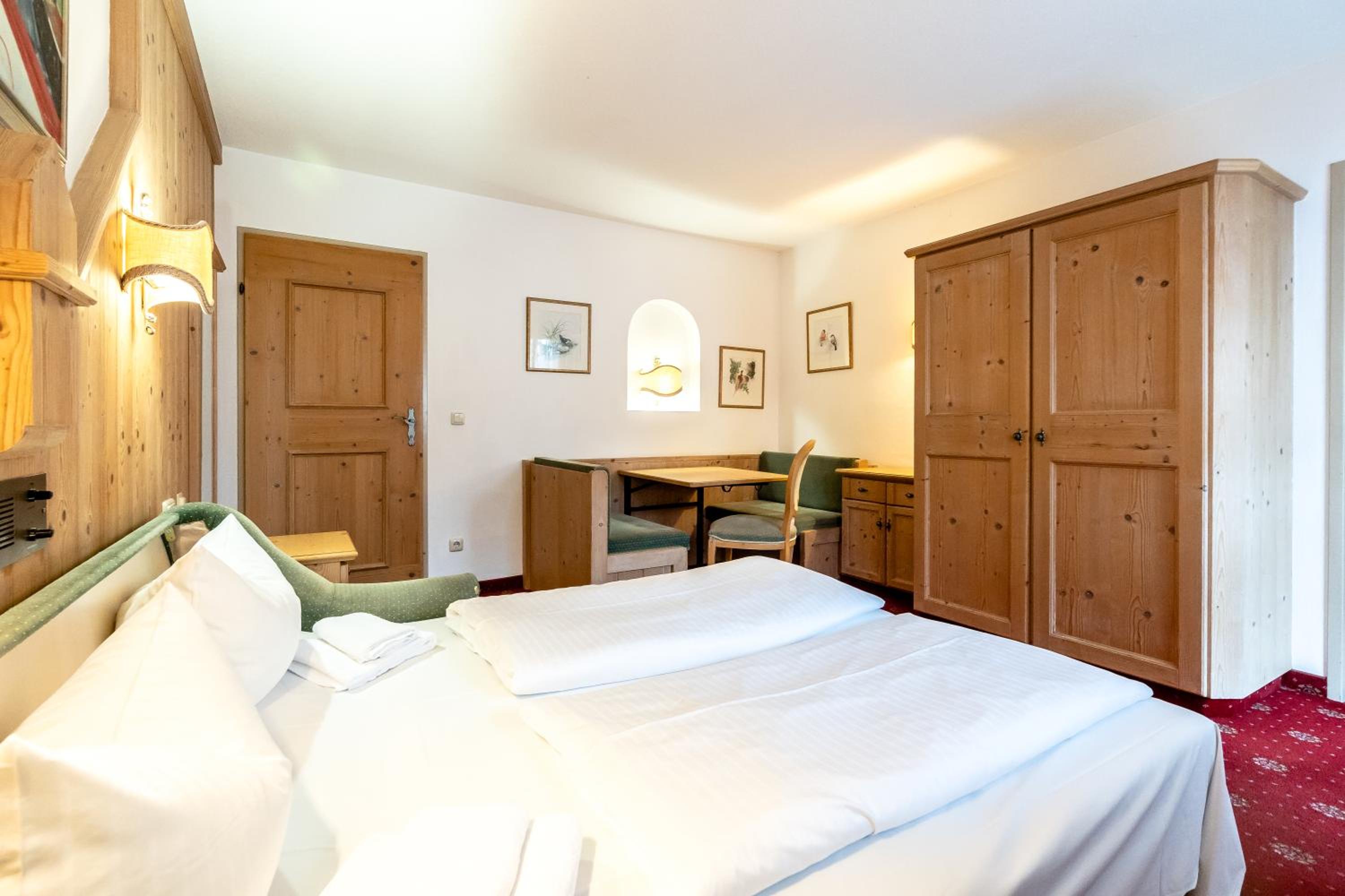 Double Room - Photo 3