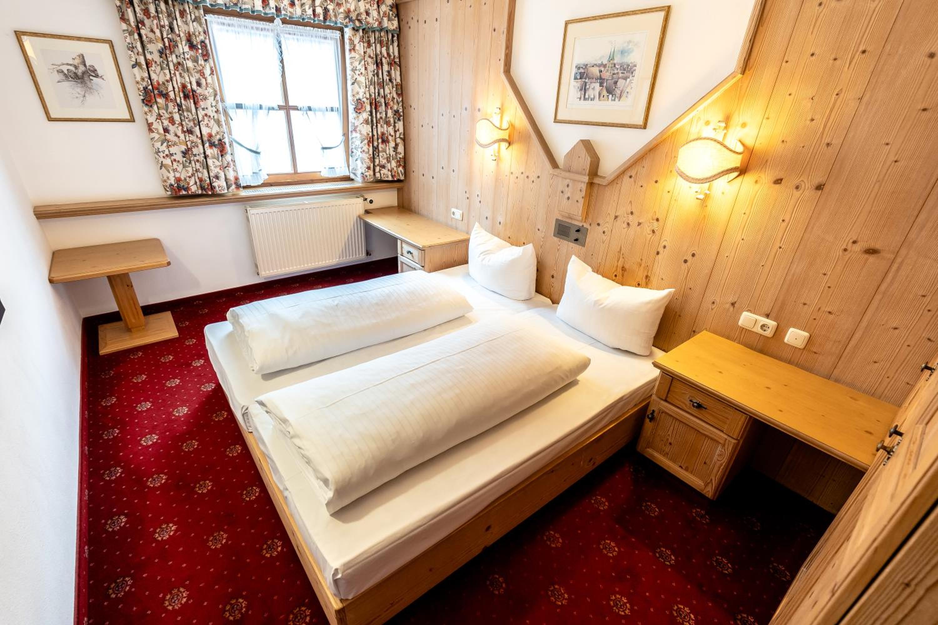Double Room - Photo 4