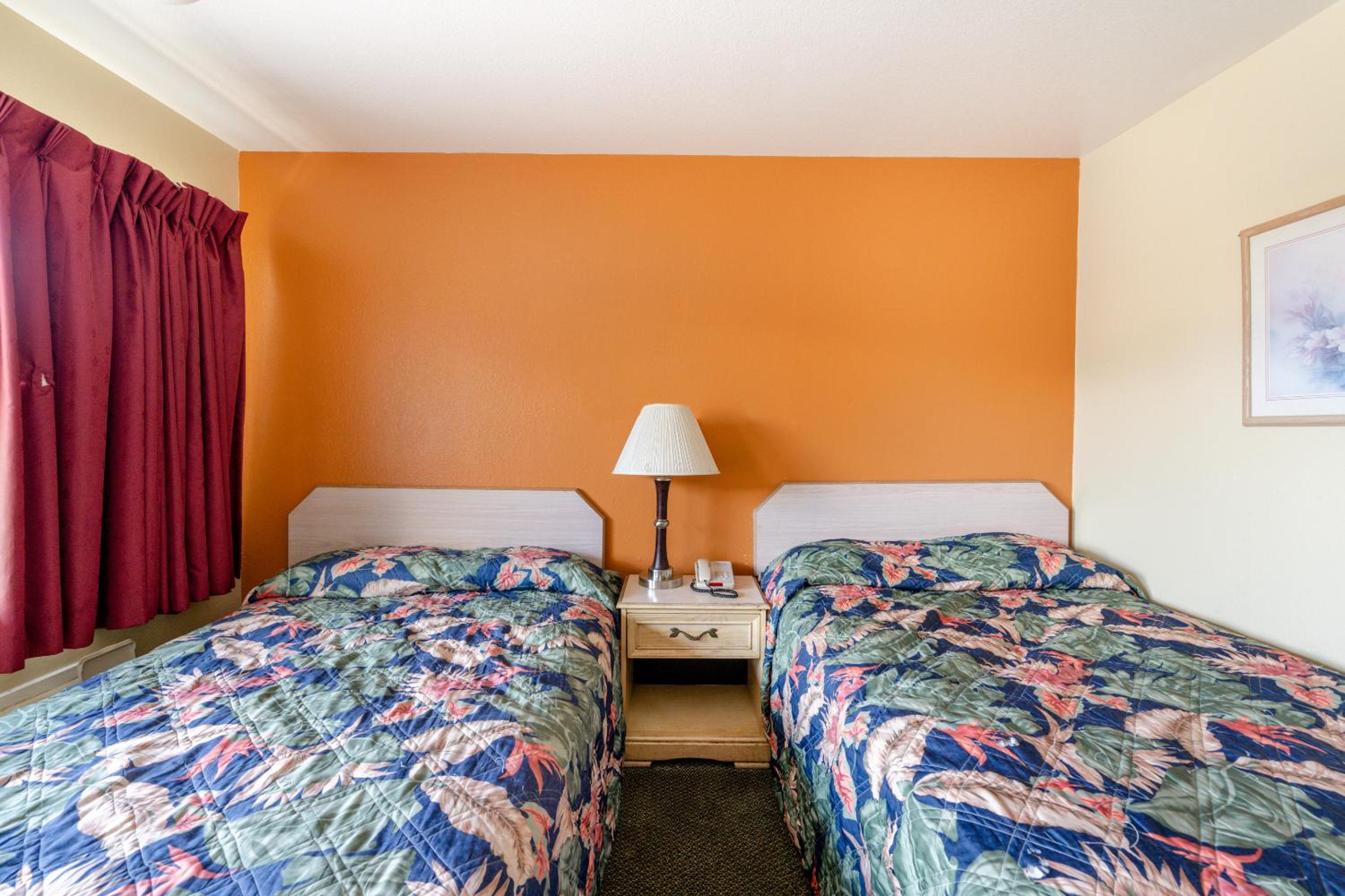2 Full Bed Walkin photo 1