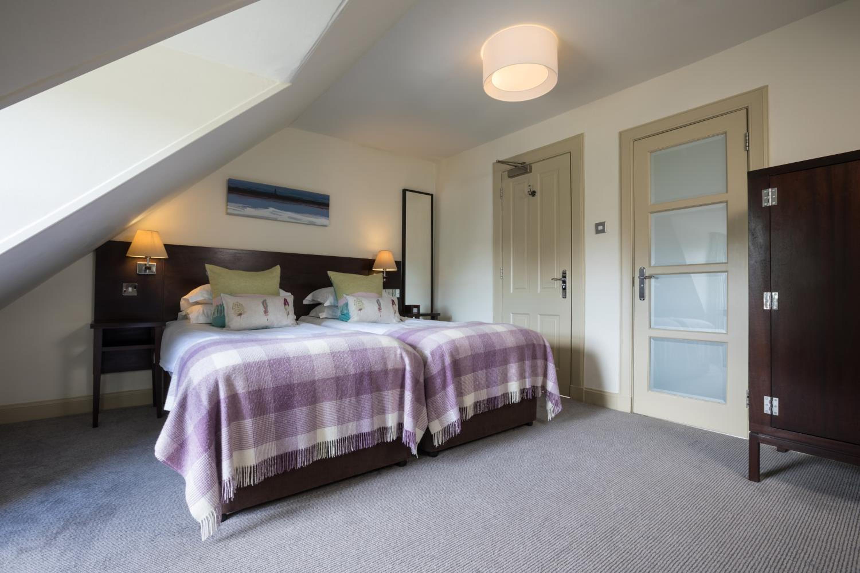 Standard Double or Twin Room photo 3