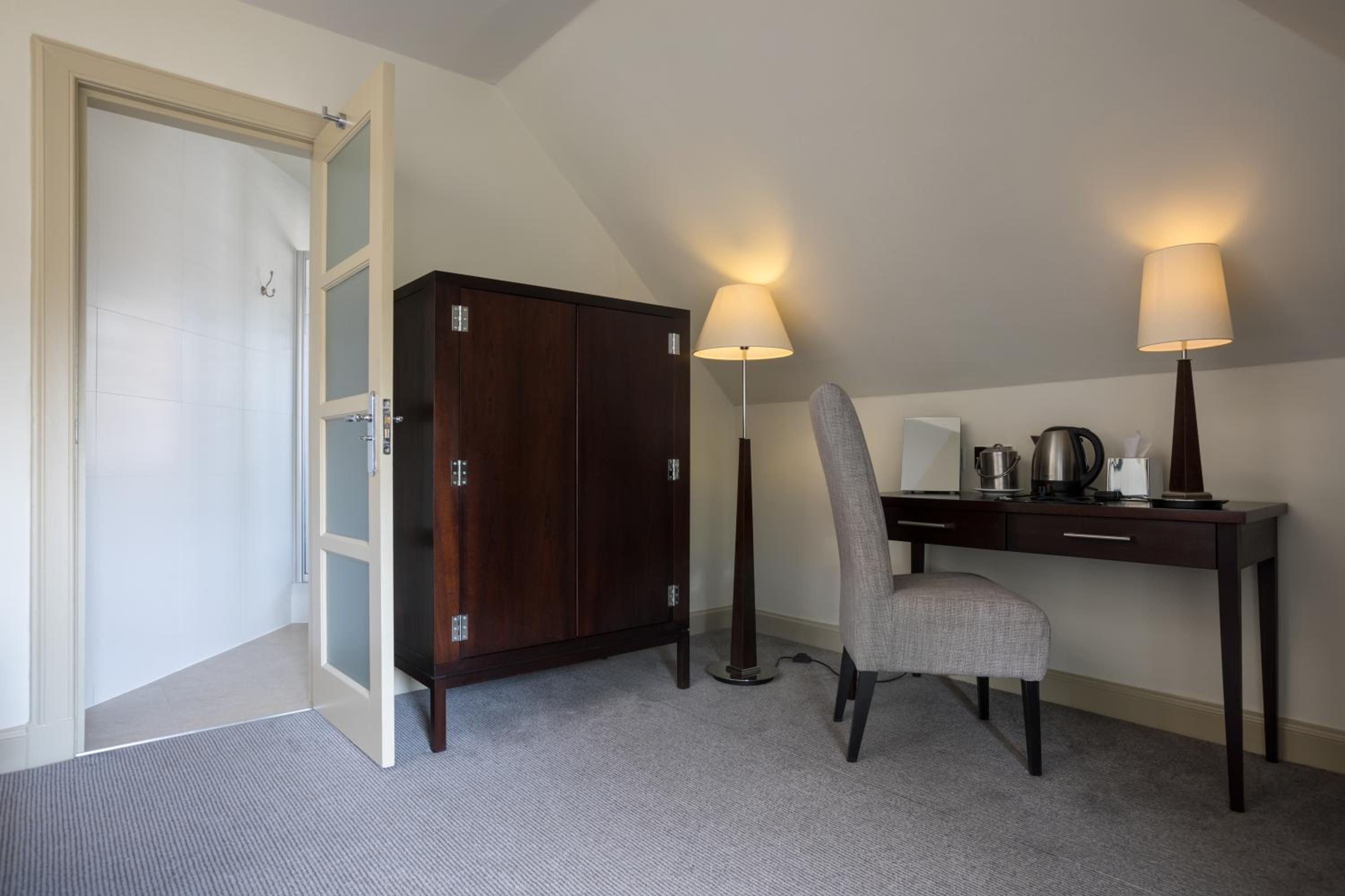 Standard Double Room photo 2