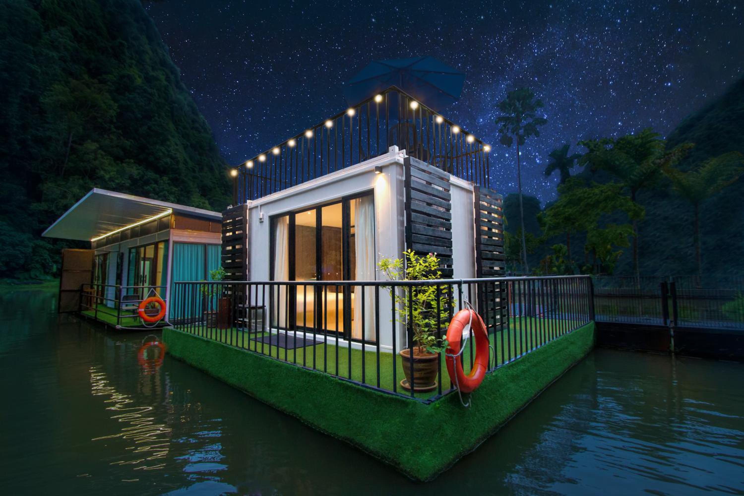 Malayana Floating Villa at Theme Park - 2 Adult (Theme Park closed every Tuesday) photo 3