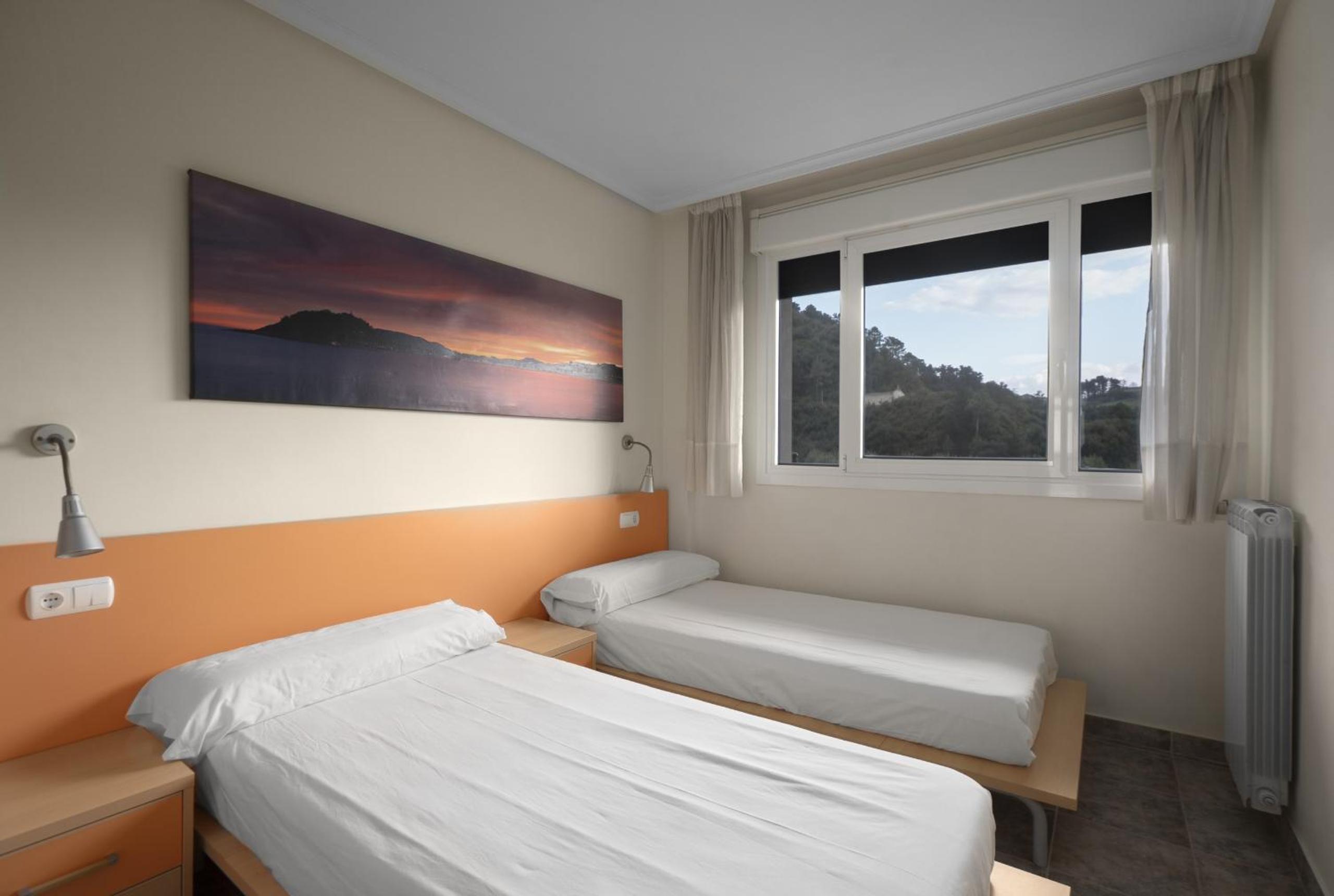 Apartment with Terrace photo 2