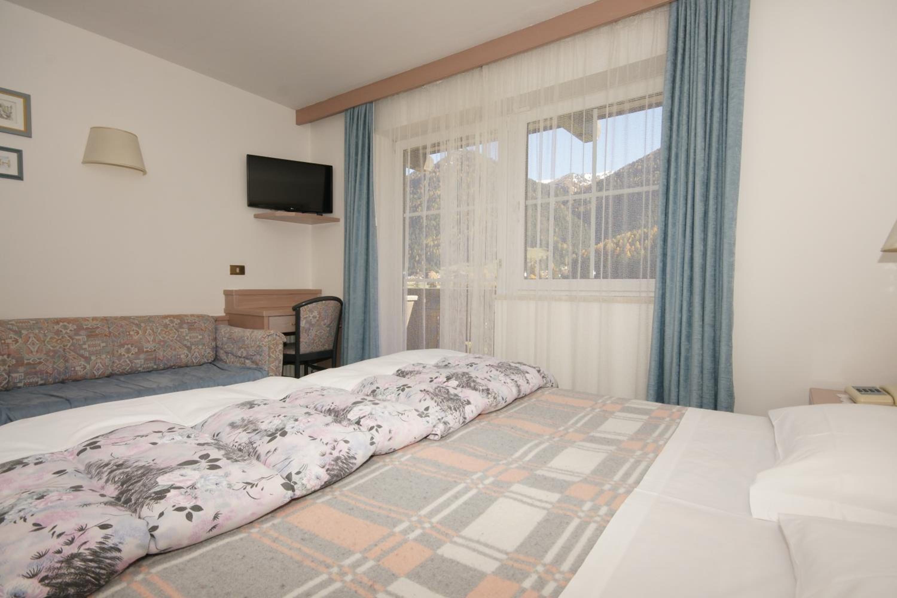 Superior Double or Twin Room photo 2