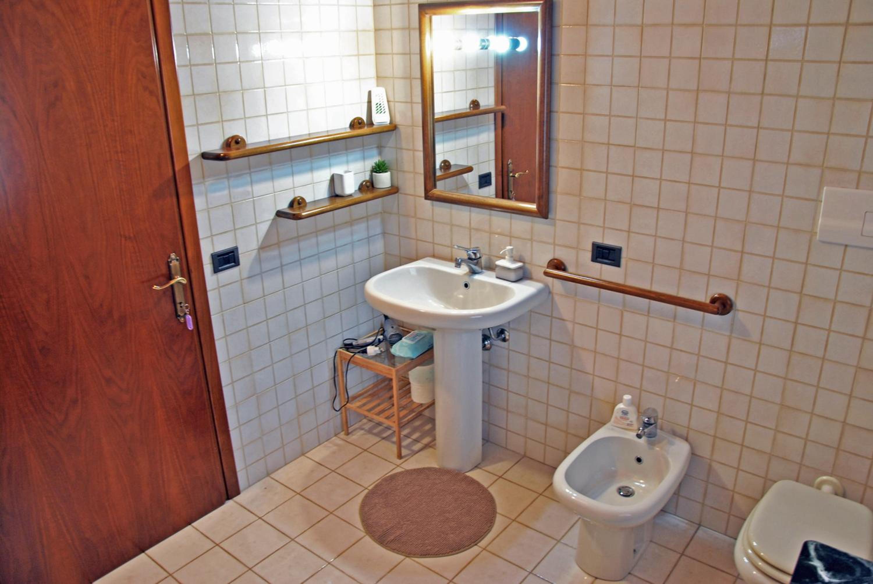 King Room   by Balcony - Photo 7