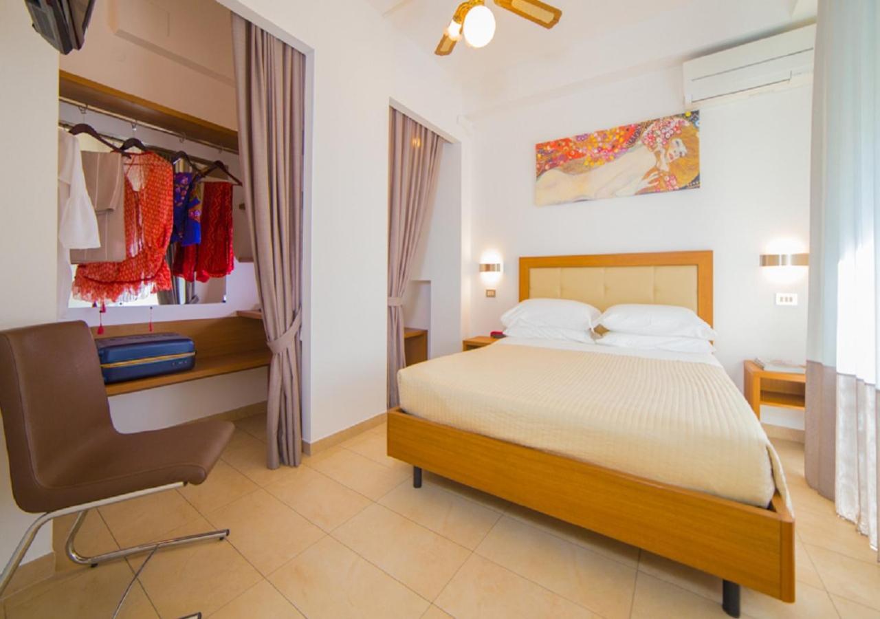 Suite with Sea View - Photo 7