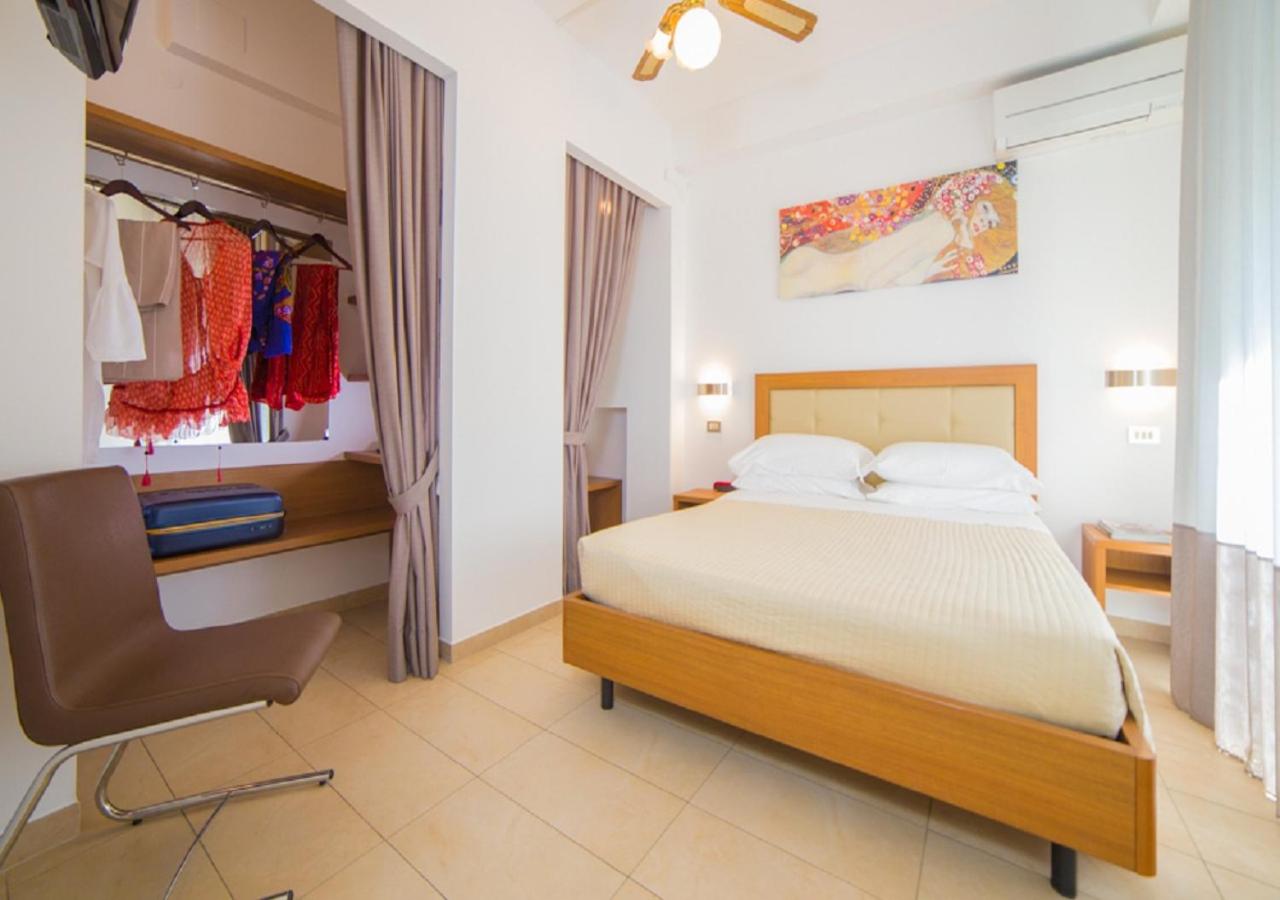 Suite with Sea View - Photo 8
