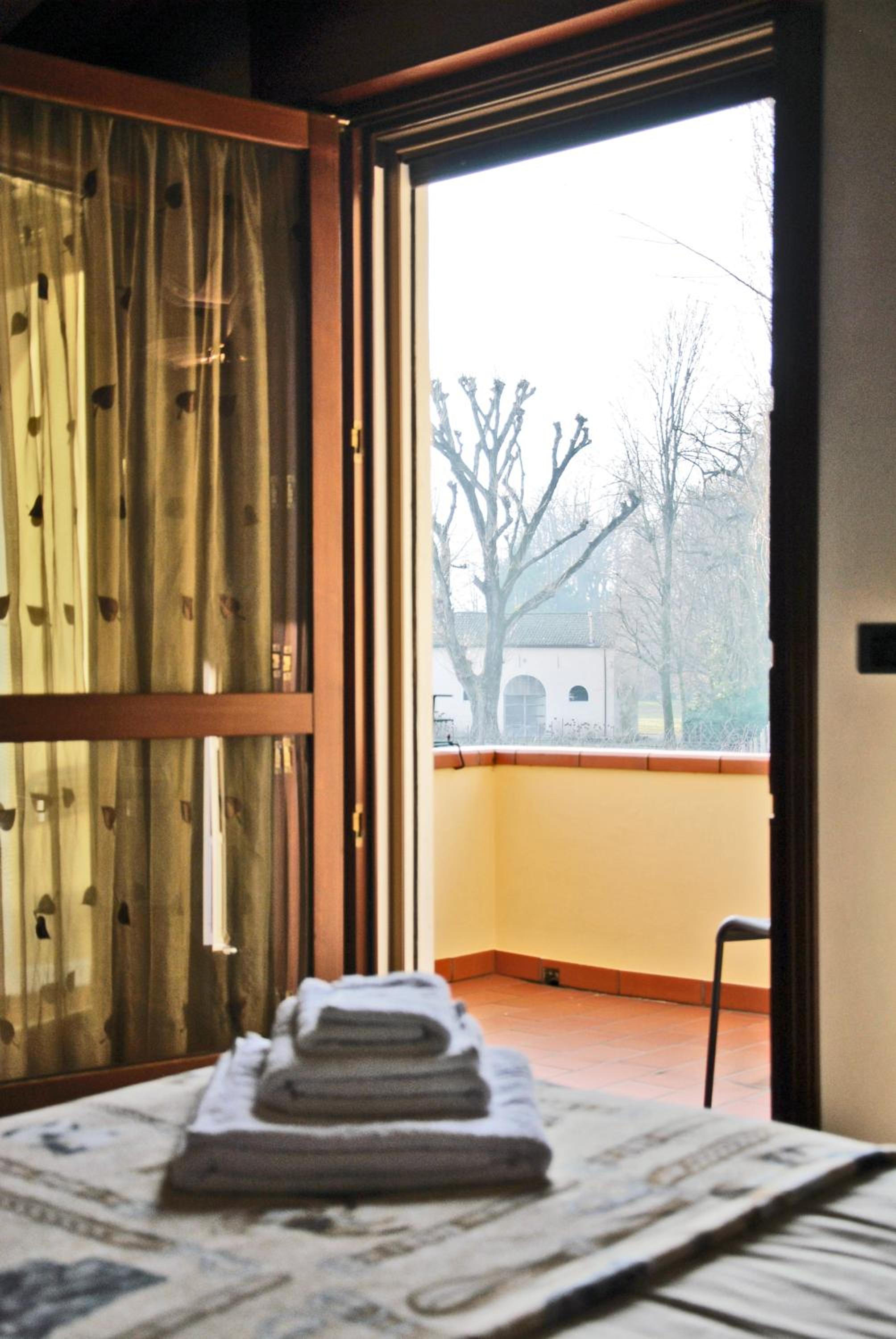 King Room with Terrace - Photo 9