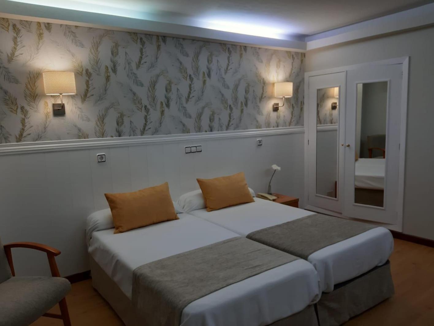 Habitación Doble o con Dos Camas
