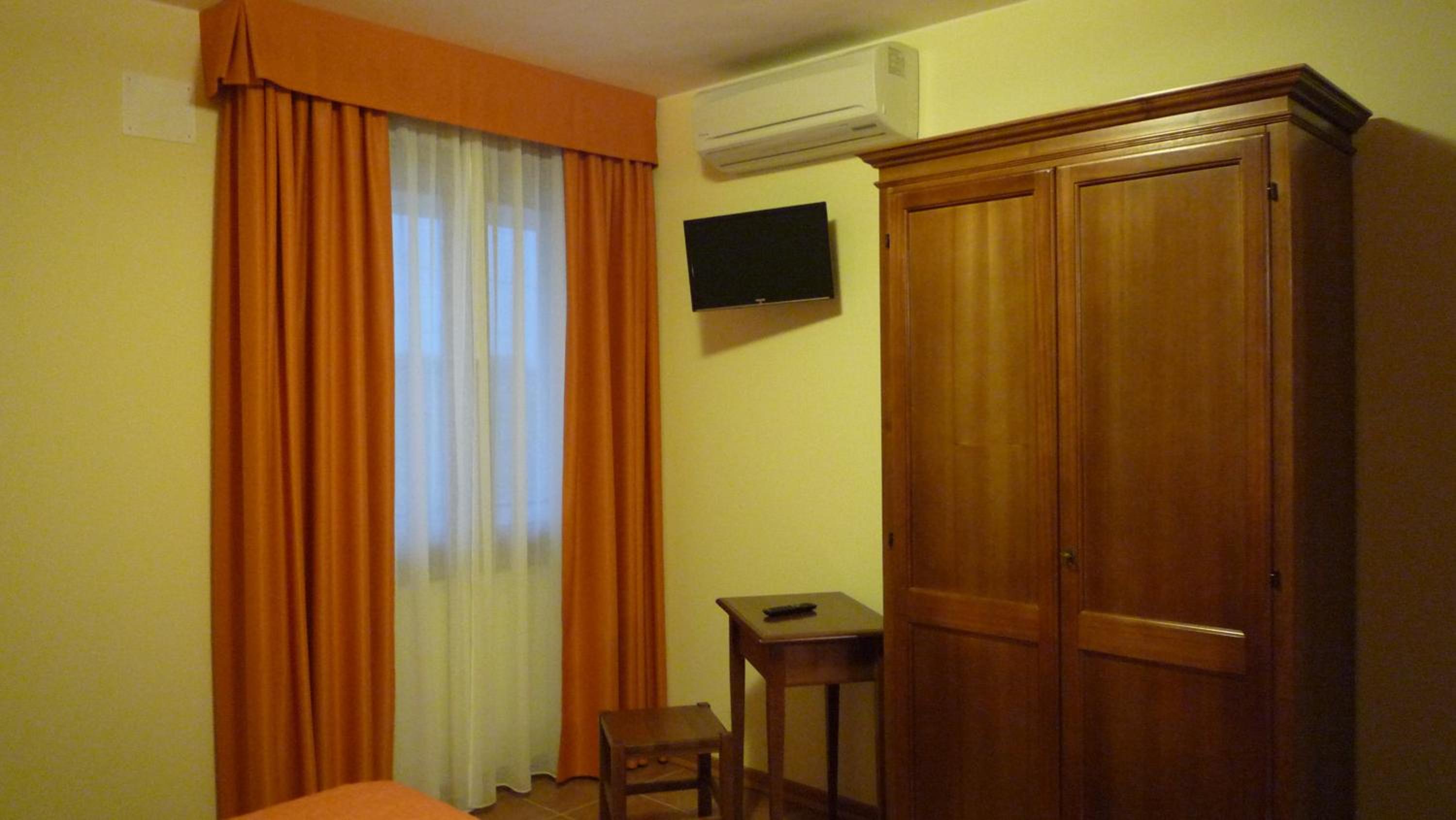 Two-Bedroom Apartment (3 Adults) photo 1