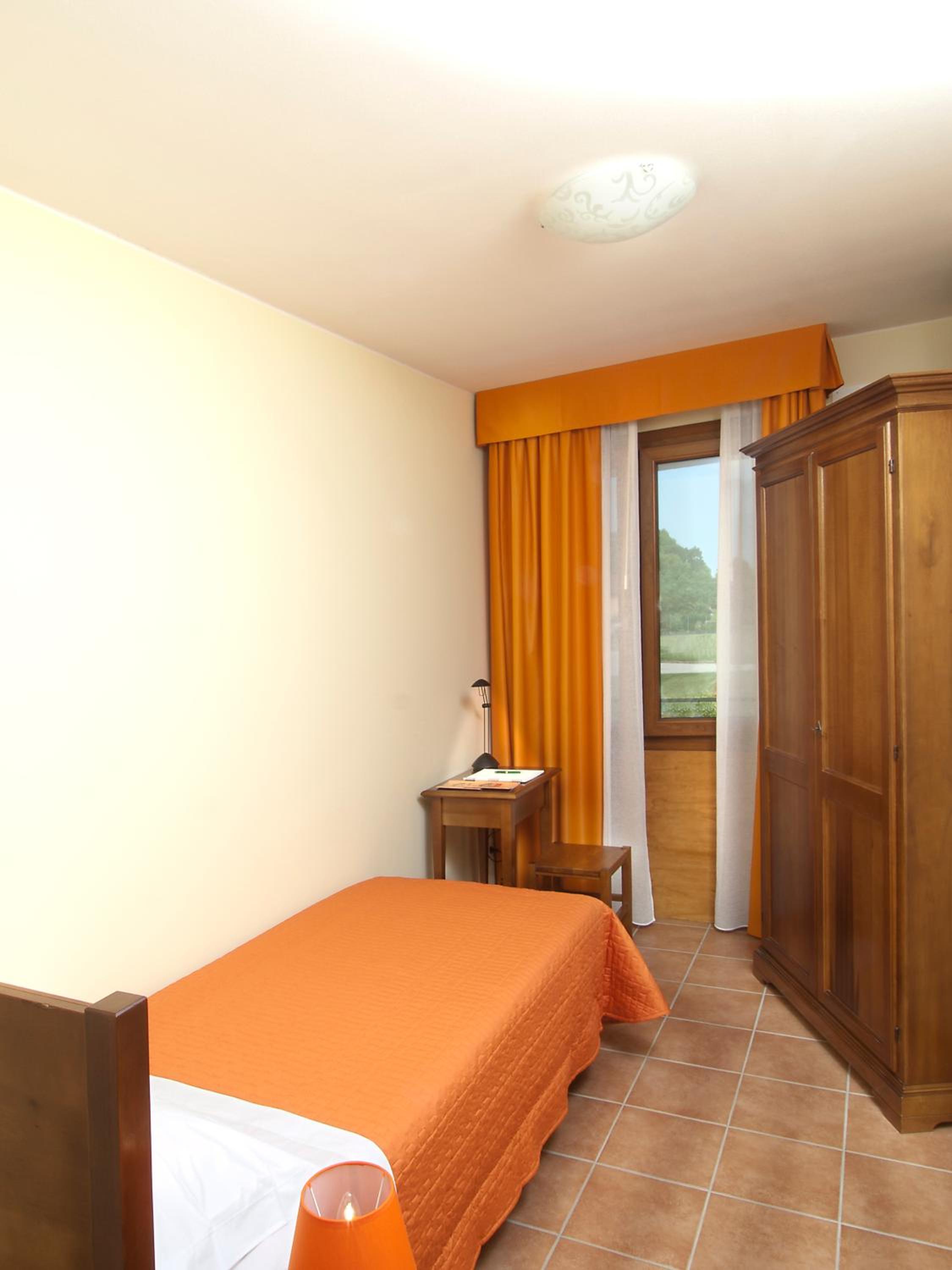 One Single Room Apartment photo 1