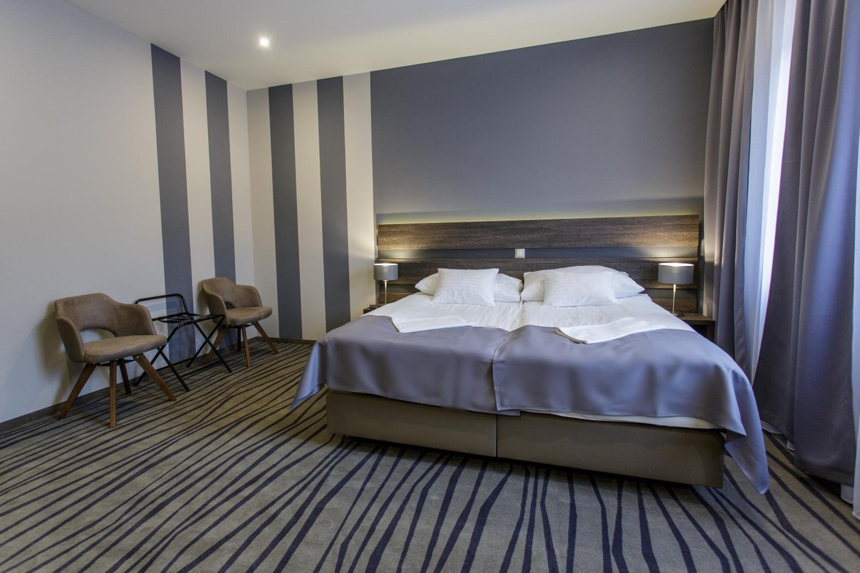 Superior Double or Twin Room photo 2