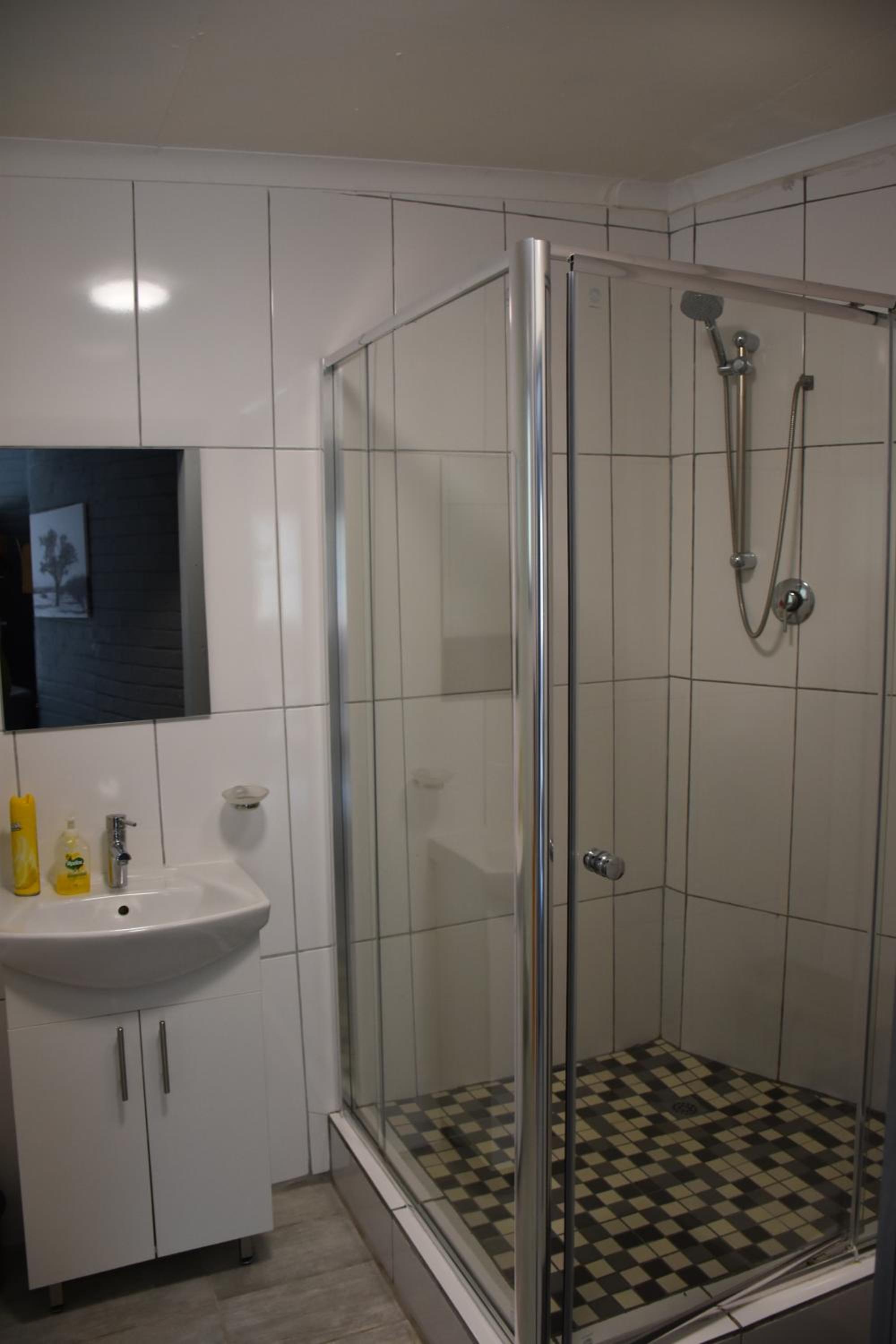 Standard Double Room - Photo 2