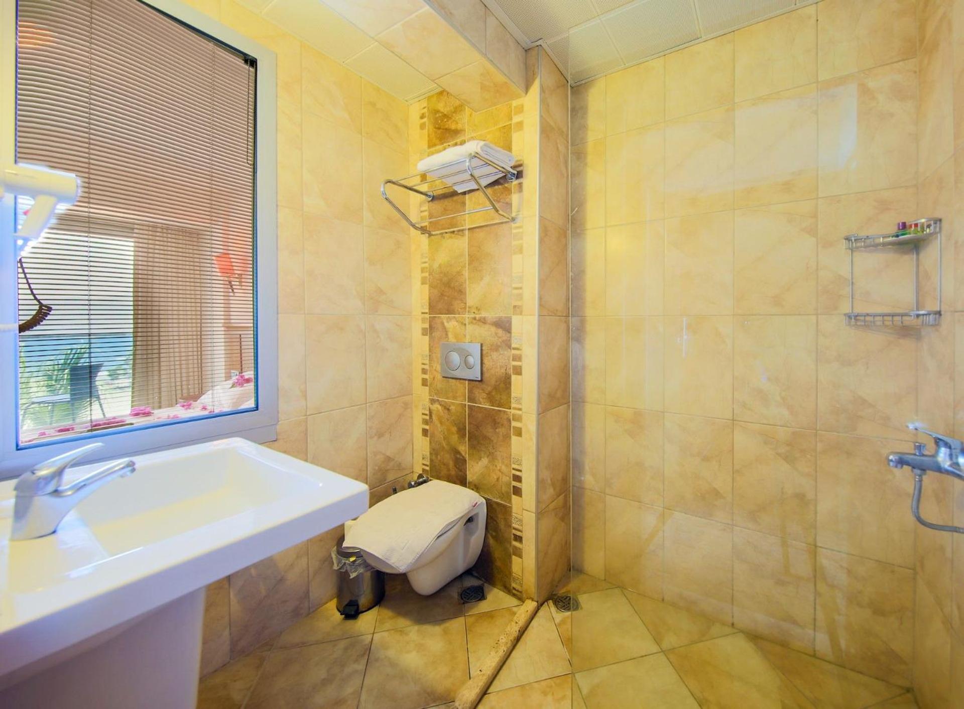 Budget Double or Twin Room - Photo 2