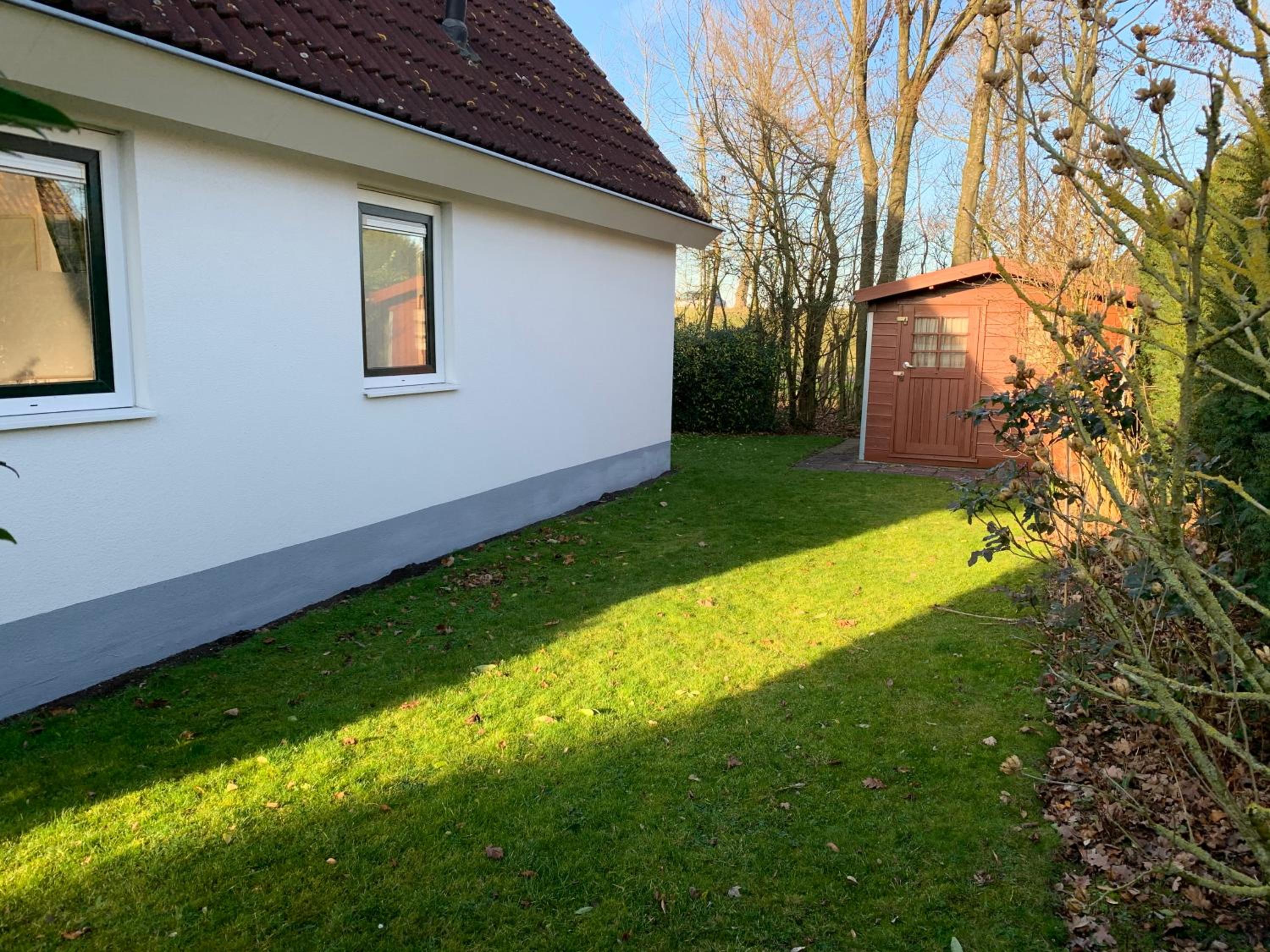 Three-Bedroom House photo 2