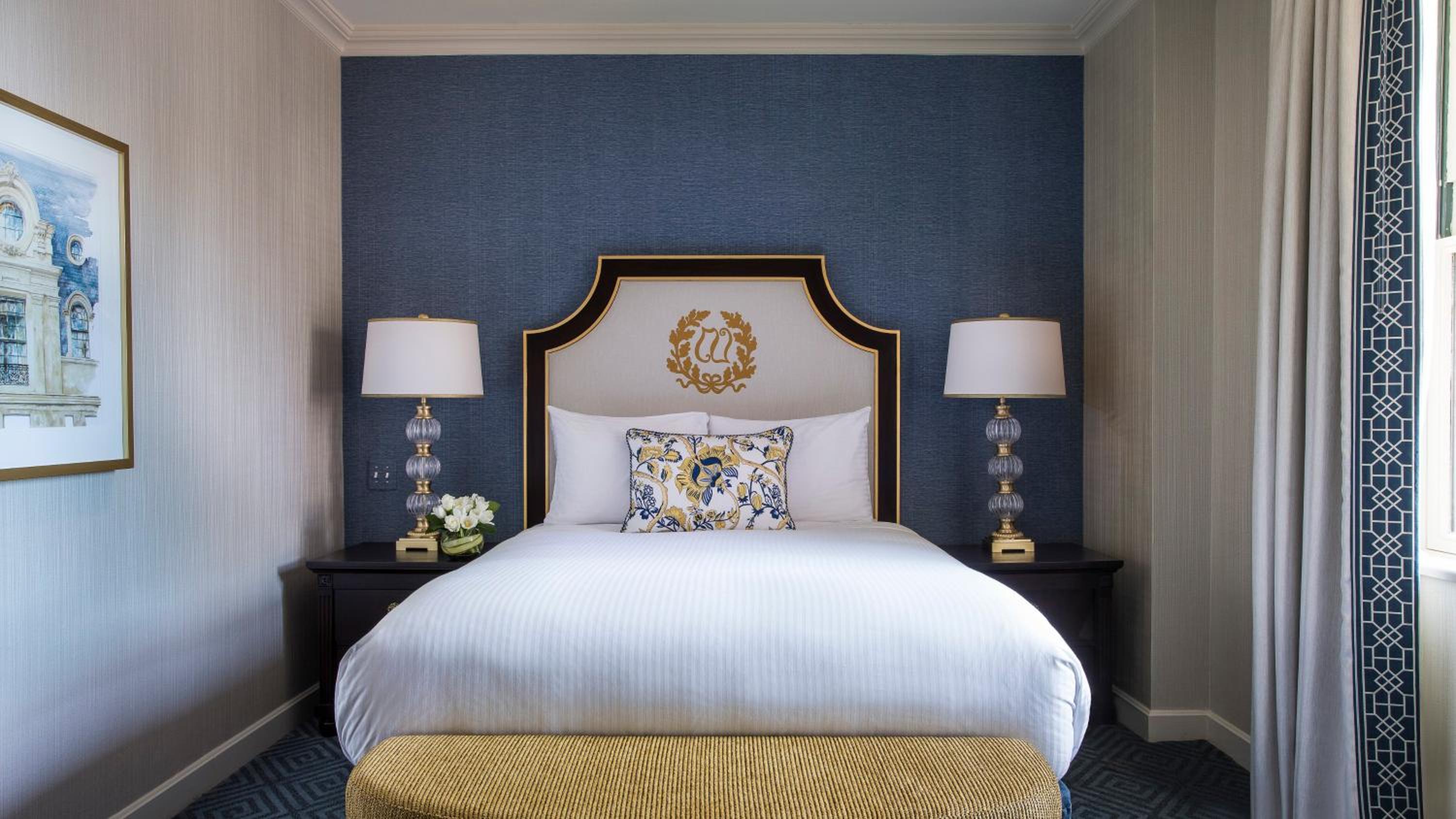 Classic Queen Room with One Queen Bed (Non Smoking)