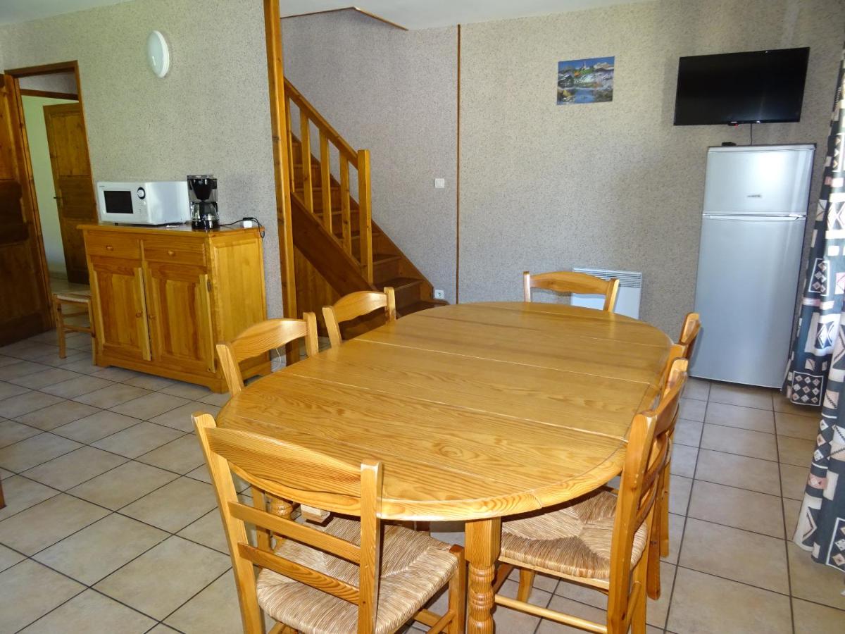 Three-Bedroom Apartment photo 3