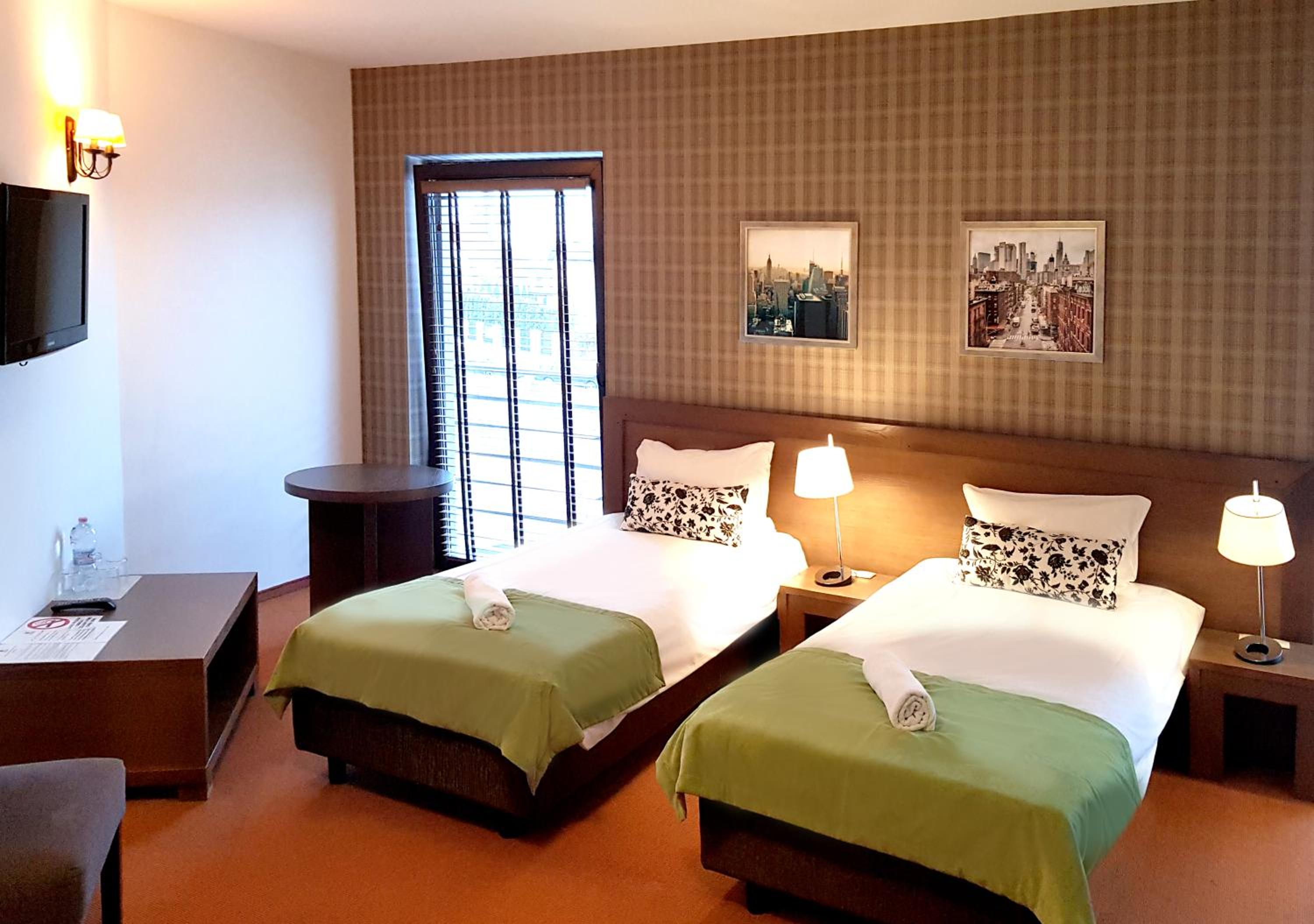Double or Twin Room with Bathroom photo 3