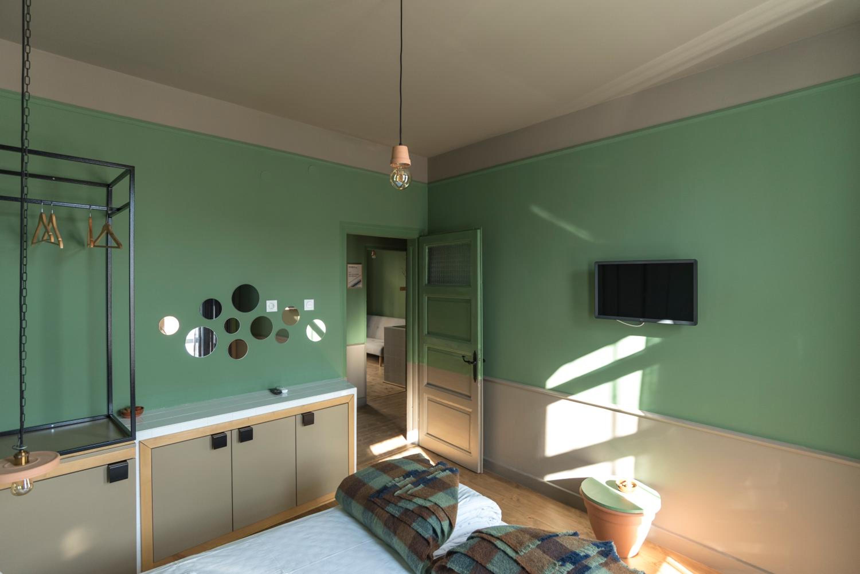 Two-Bedroom Apartment - Photo 26