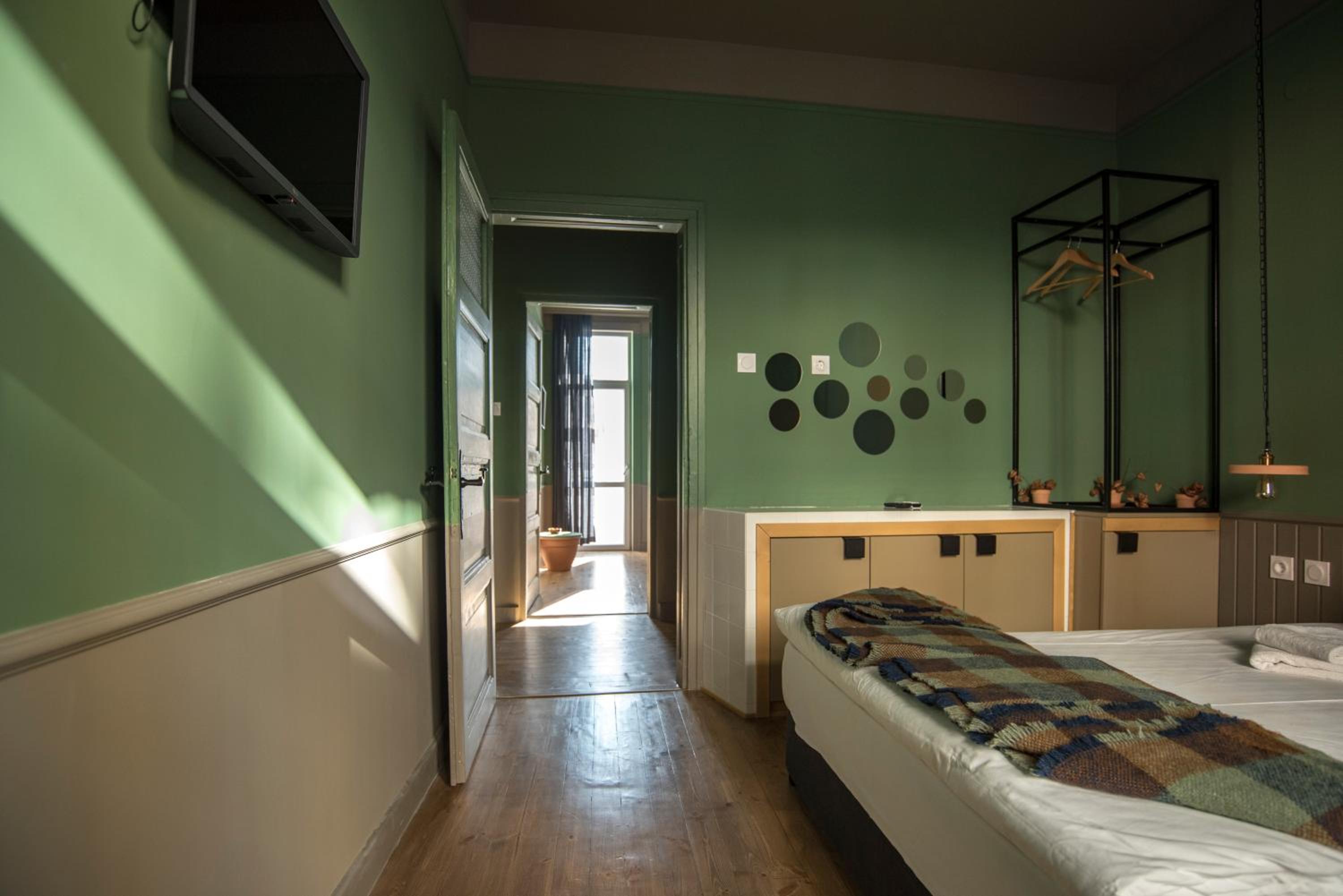 Two-Bedroom Apartment - Photo 25